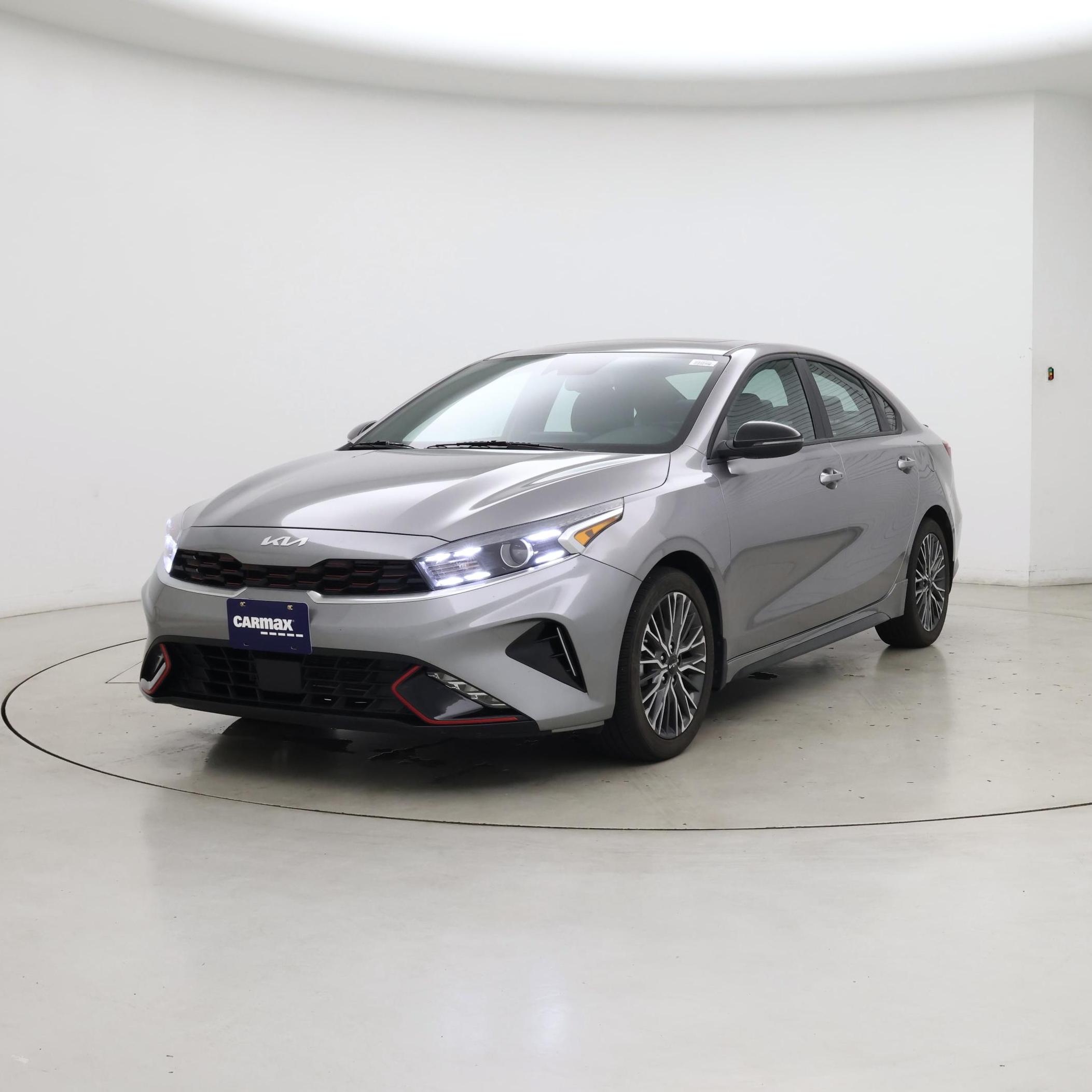Thumbnail: 2023 Kia Forte - 4