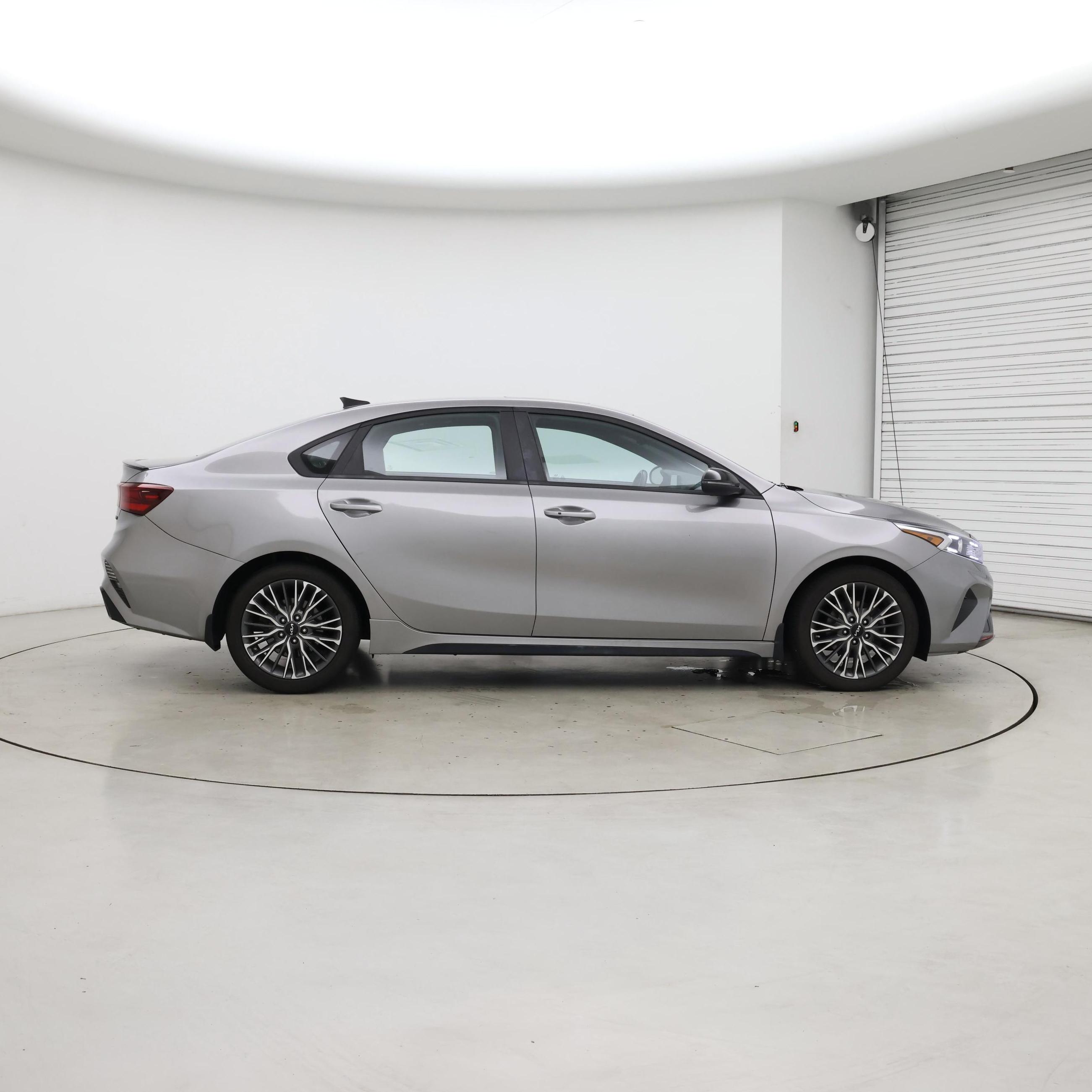Thumbnail: 2023 Kia Forte - 7