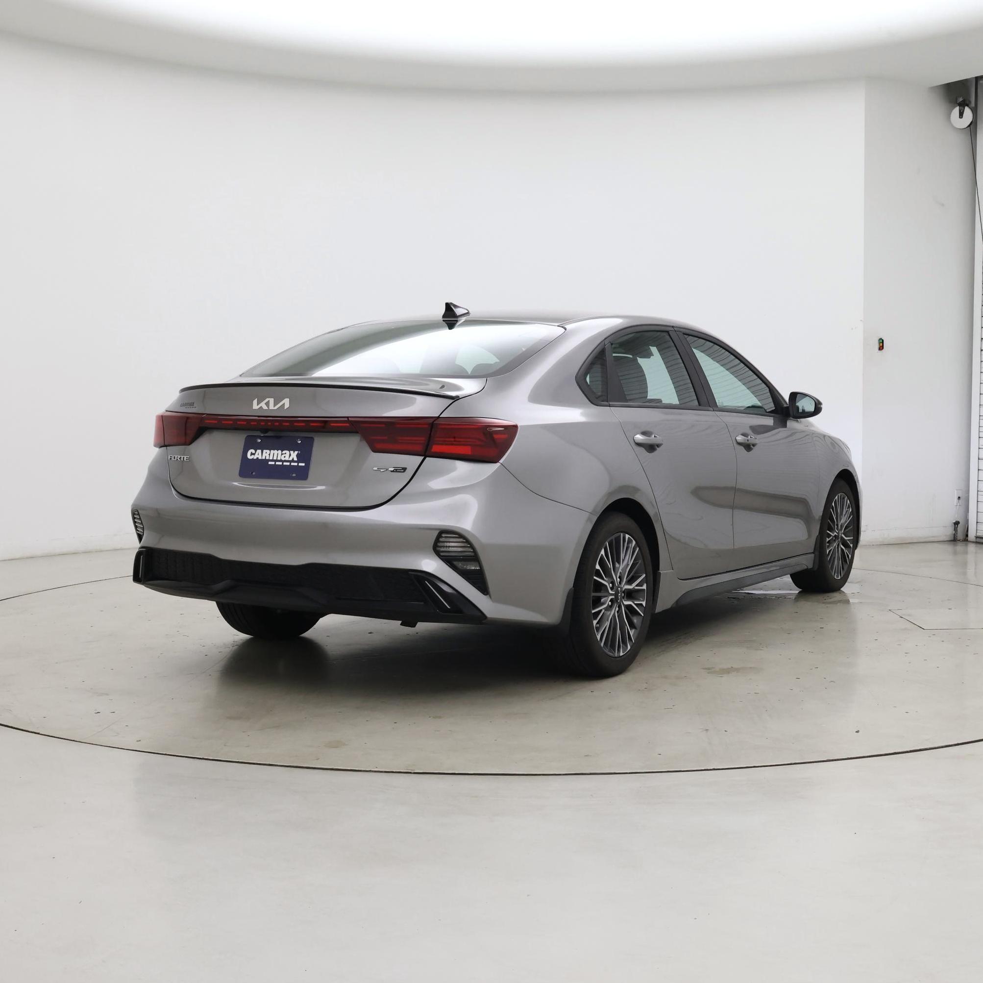 Thumbnail: 2023 Kia Forte - 8