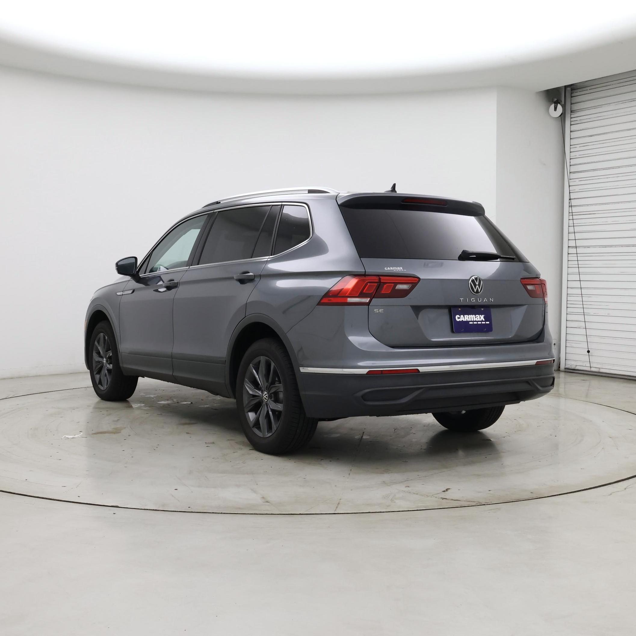 Thumbnail: 2023 Volkswagen Tiguan - 2
