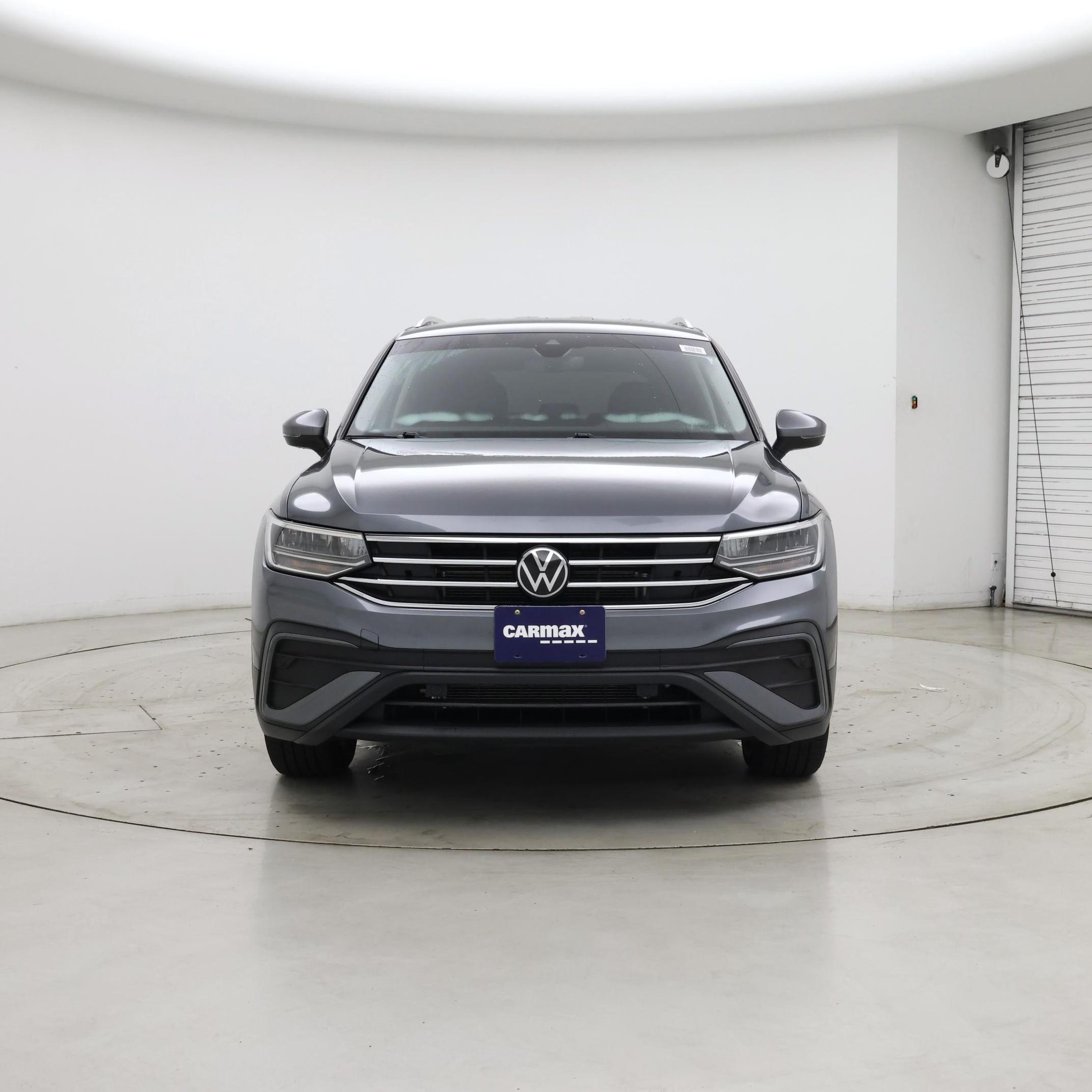 Thumbnail: 2023 Volkswagen Tiguan - 5