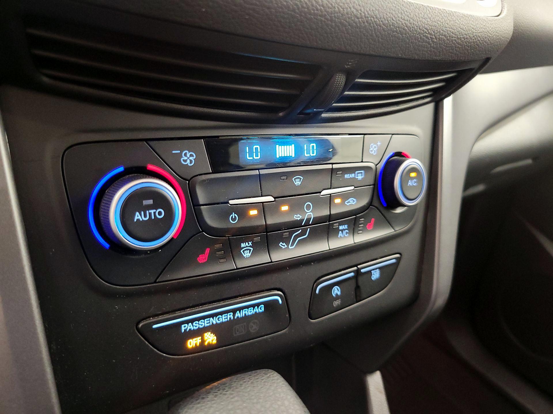 Thumbnail: 2018 Ford Escape - 16