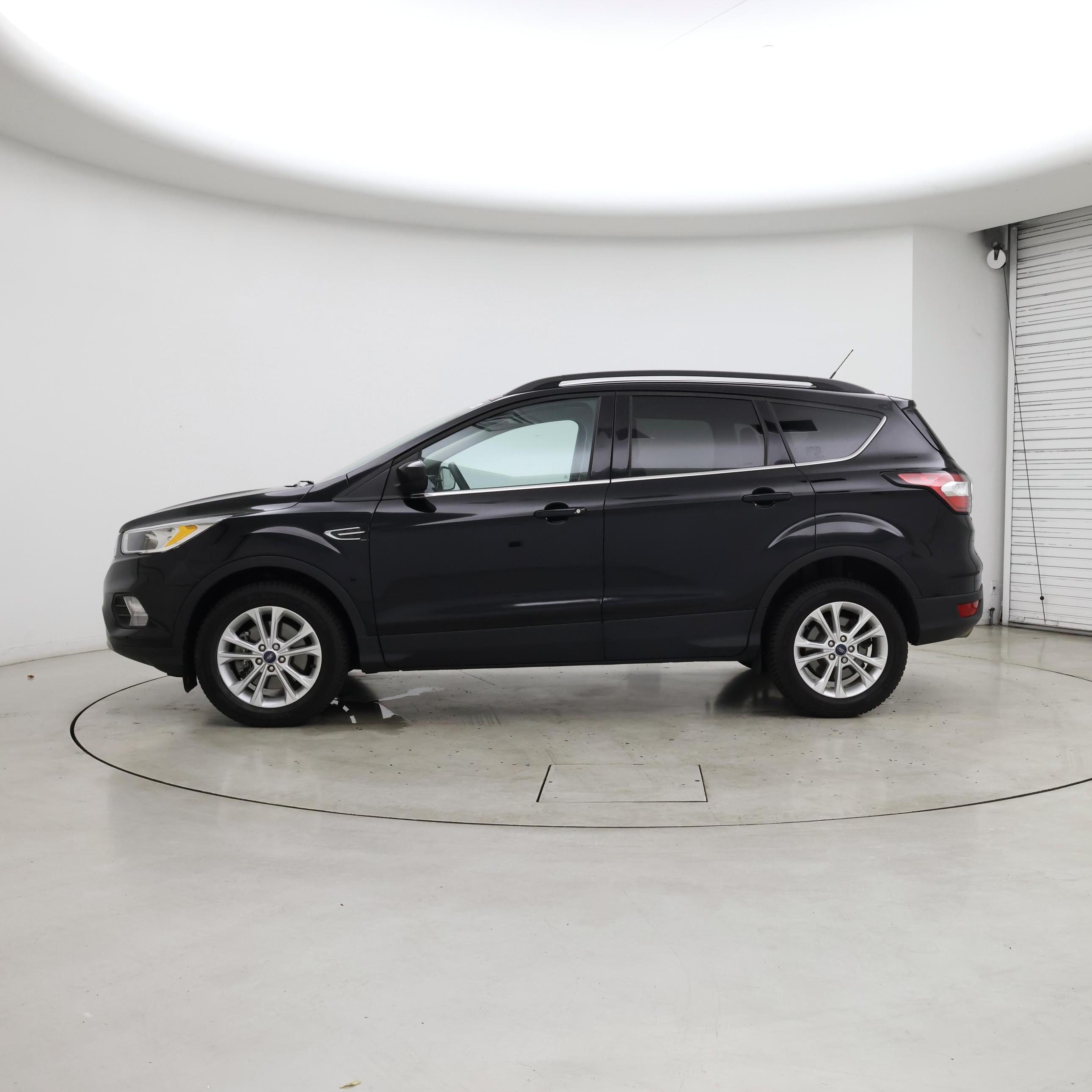 Thumbnail: 2018 Ford Escape - 3
