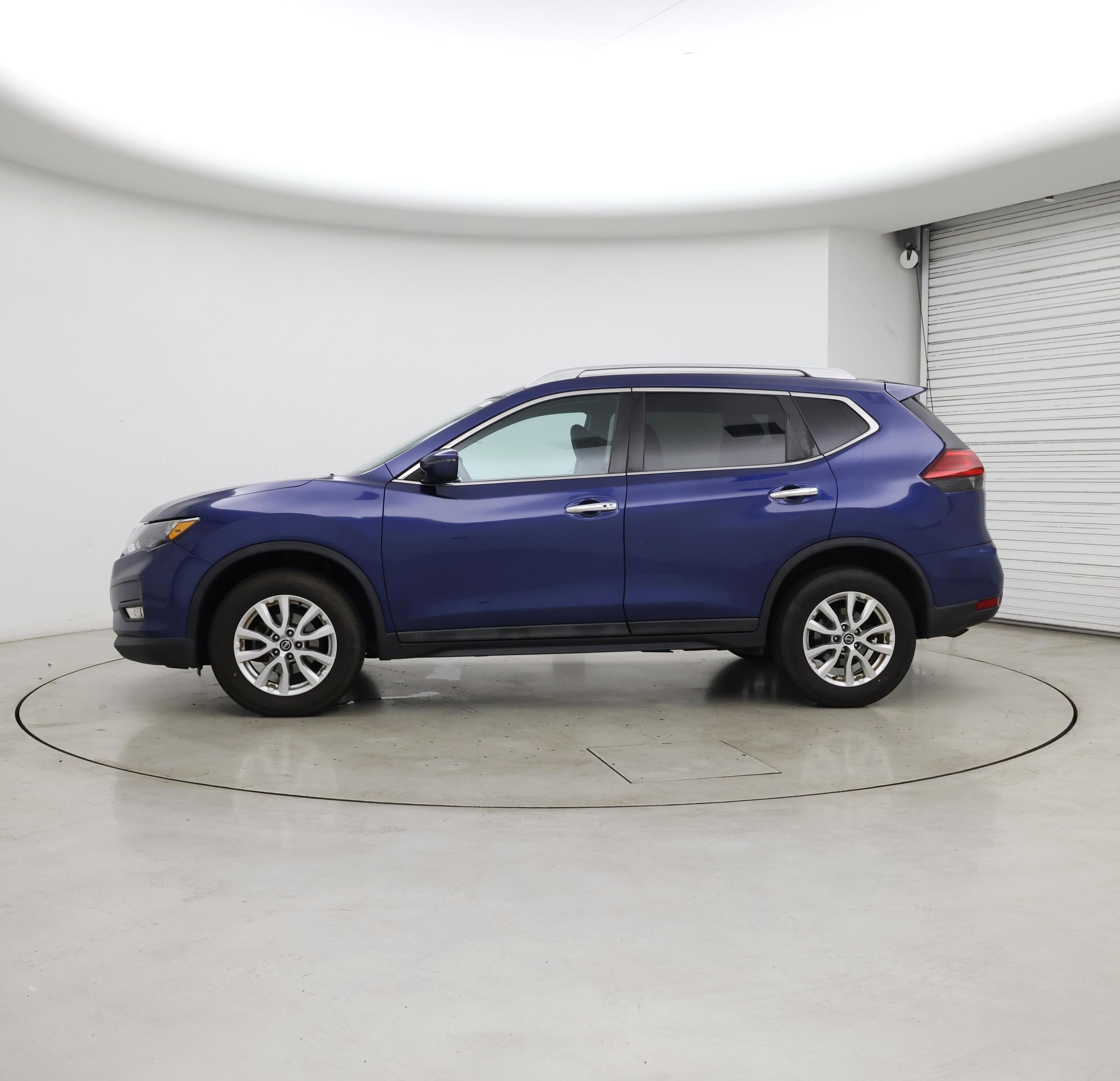 Thumbnail: 2017 Nissan Rogue - 3