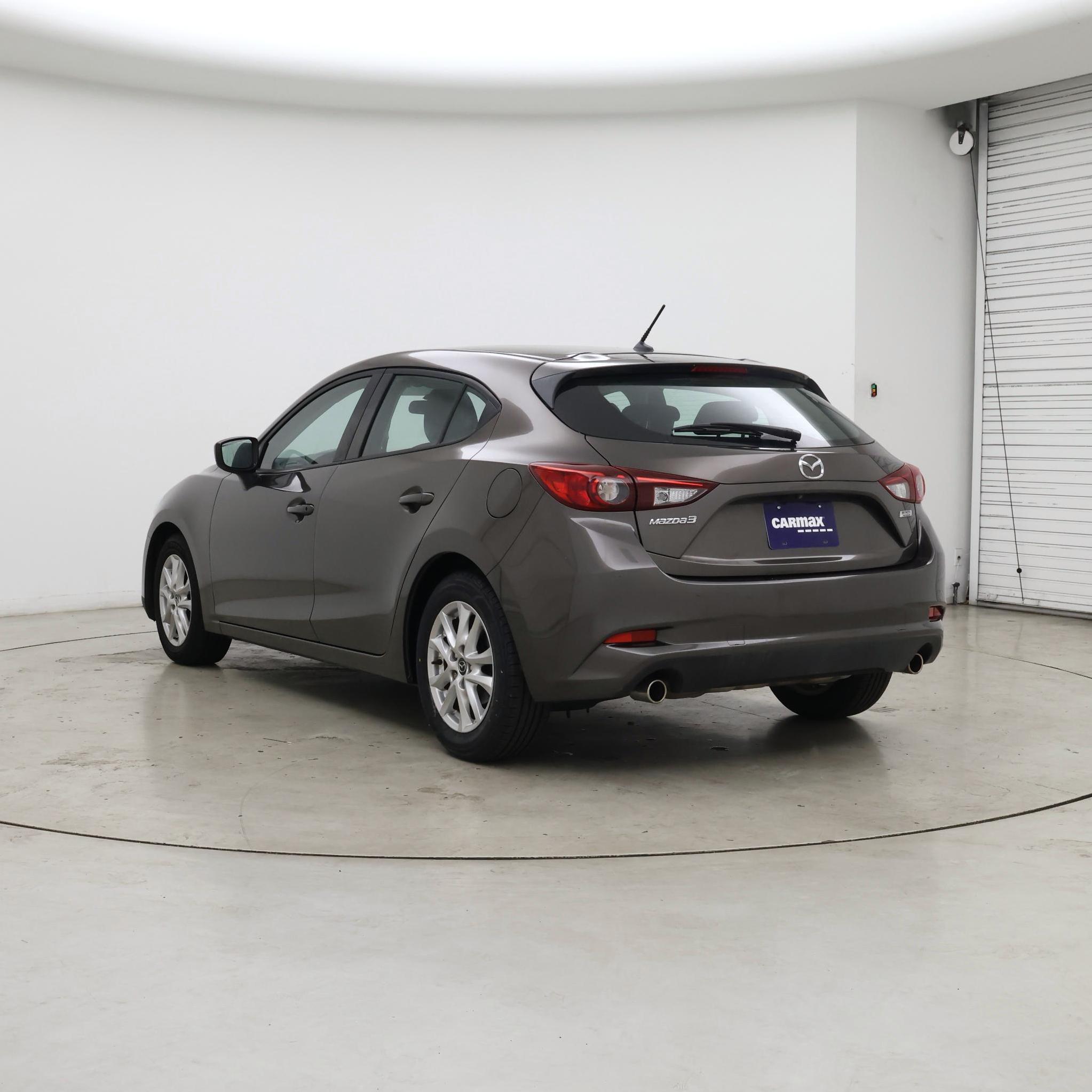 Thumbnail: 2017 Mazda Mazda3 - 2