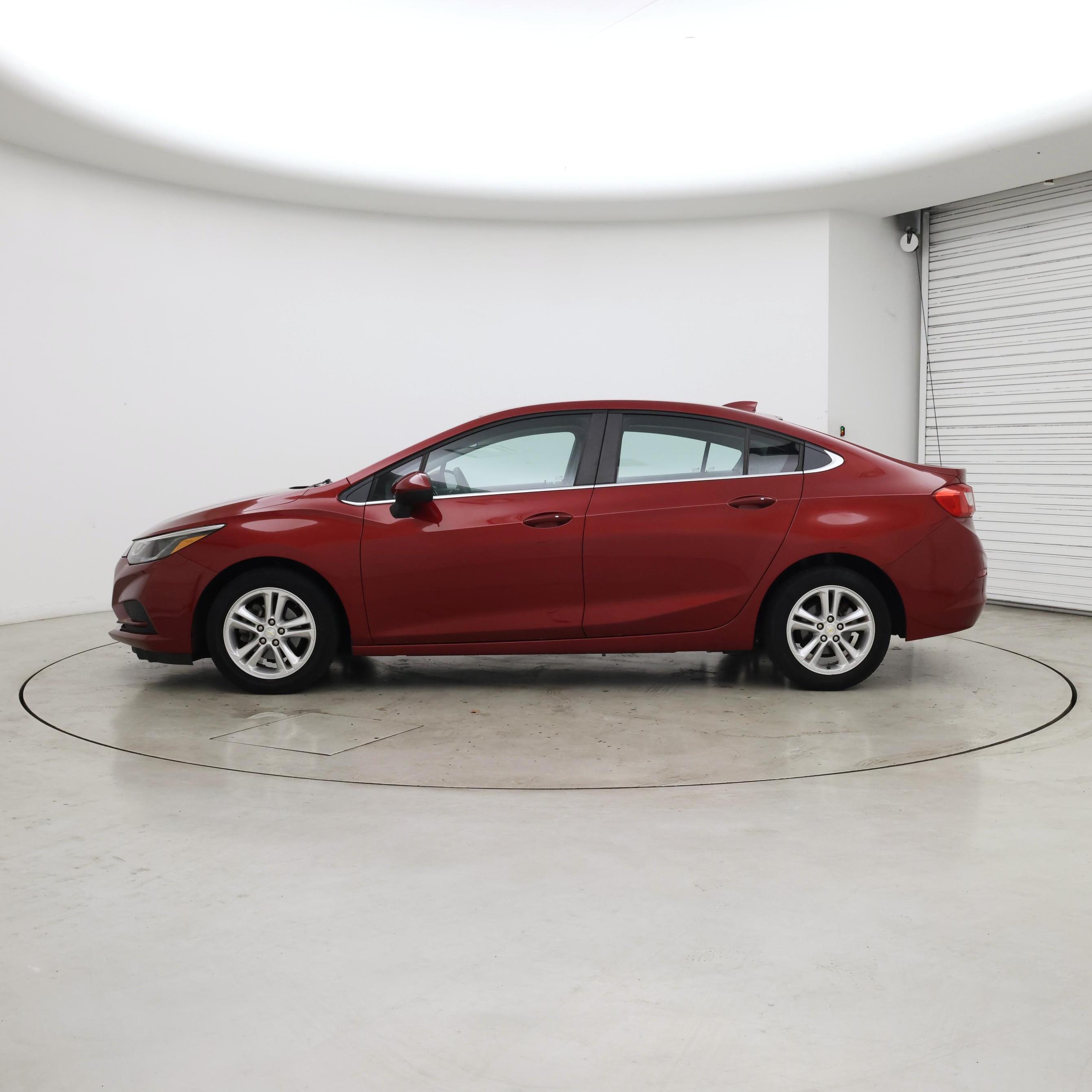 Thumbnail: 2017 Chevrolet Cruze - 3