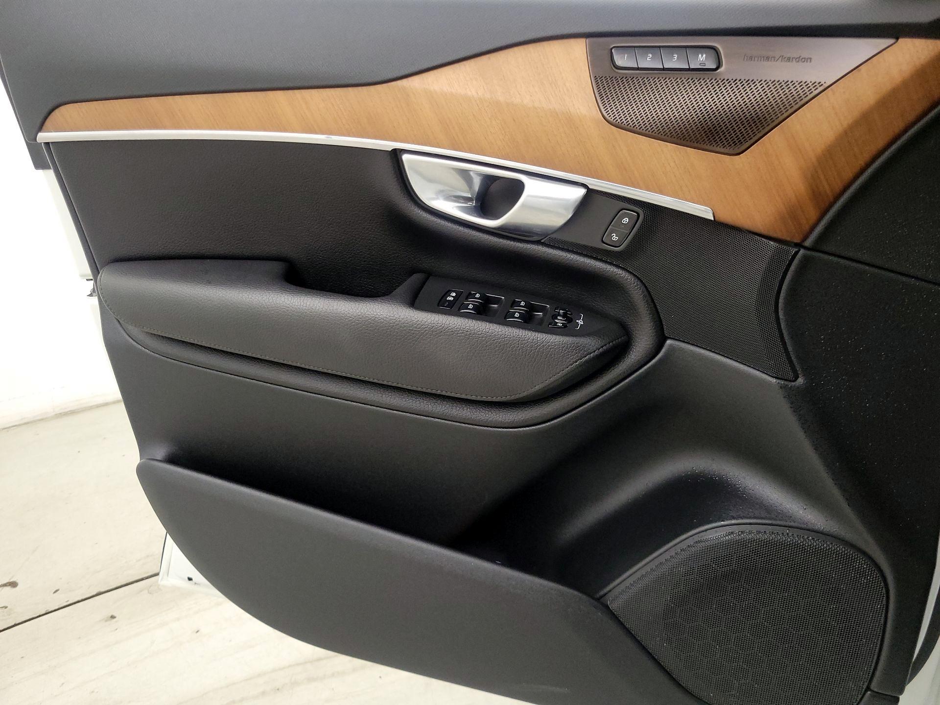 Thumbnail: 2021 Volvo XC90 - 12