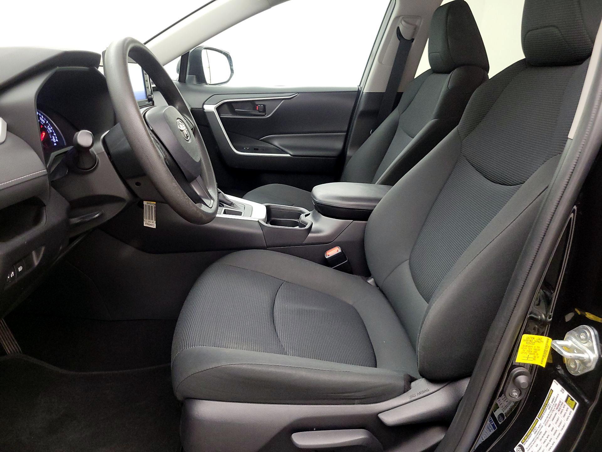 Thumbnail: 2021 Toyota RAV4 - 11