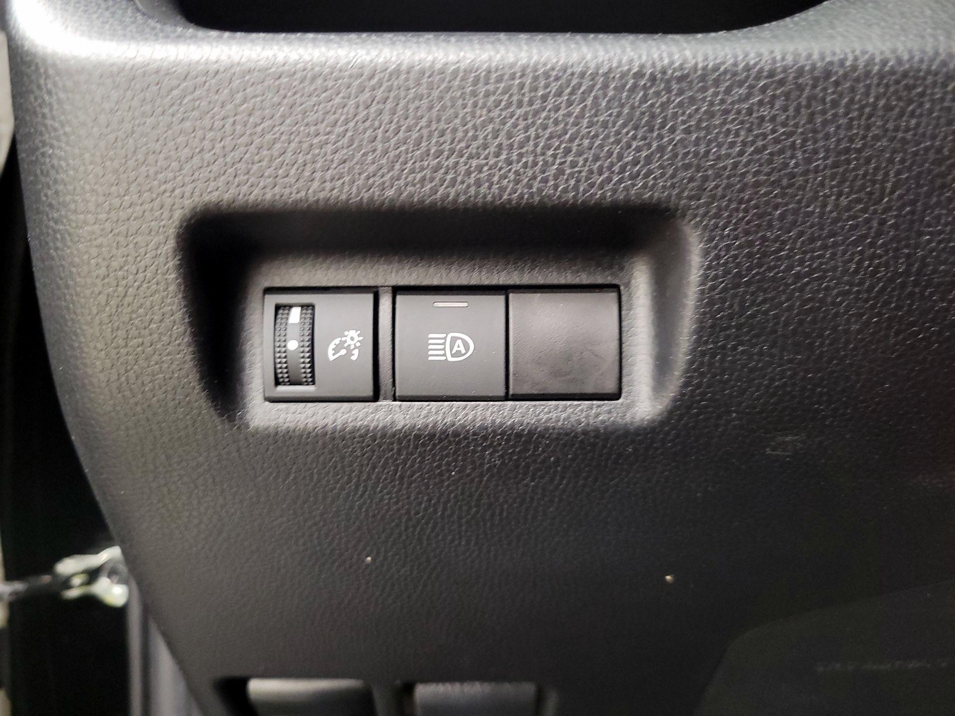 Thumbnail: 2021 Toyota RAV4 - 13