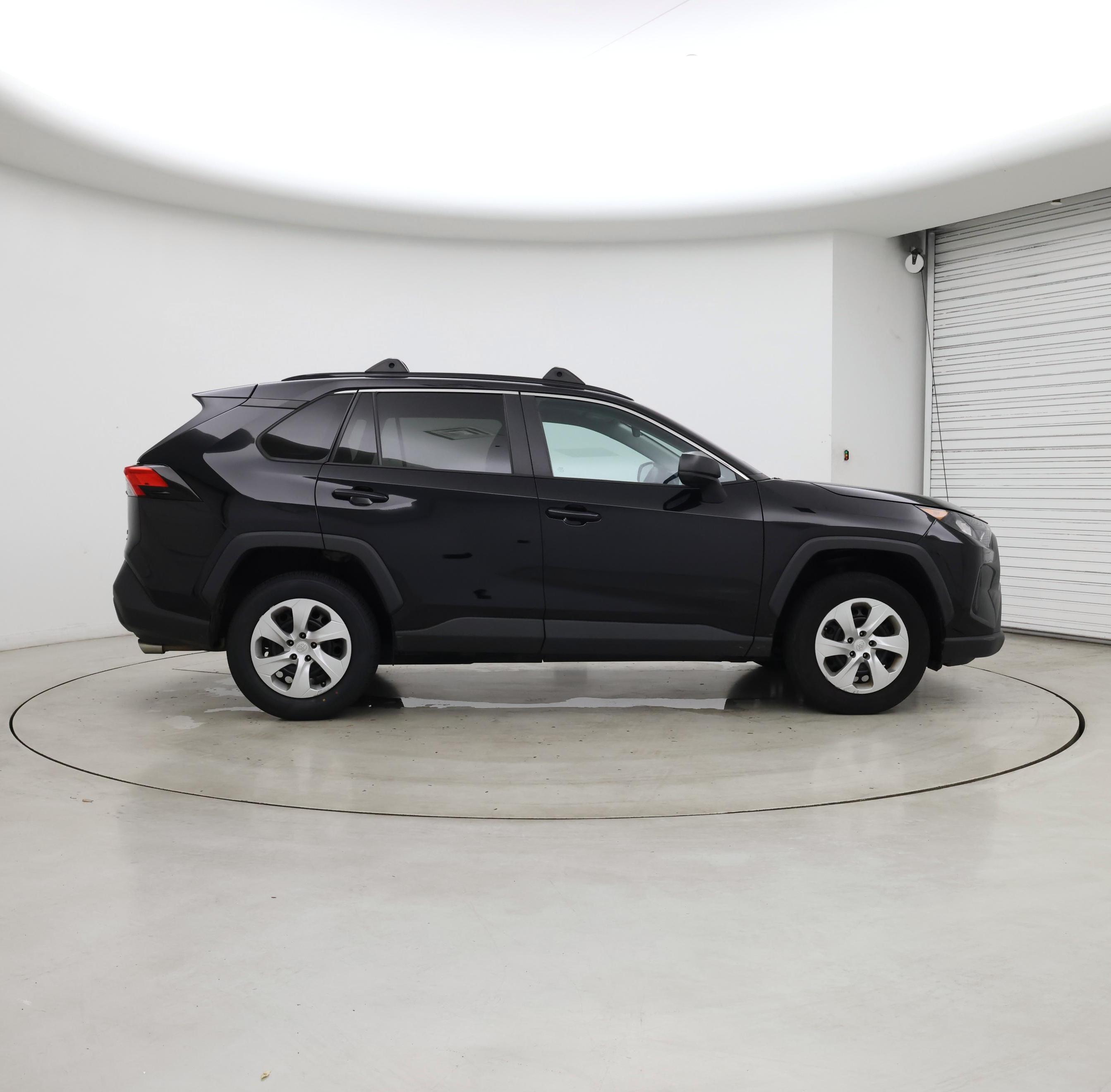 Thumbnail: 2021 Toyota RAV4 - 7