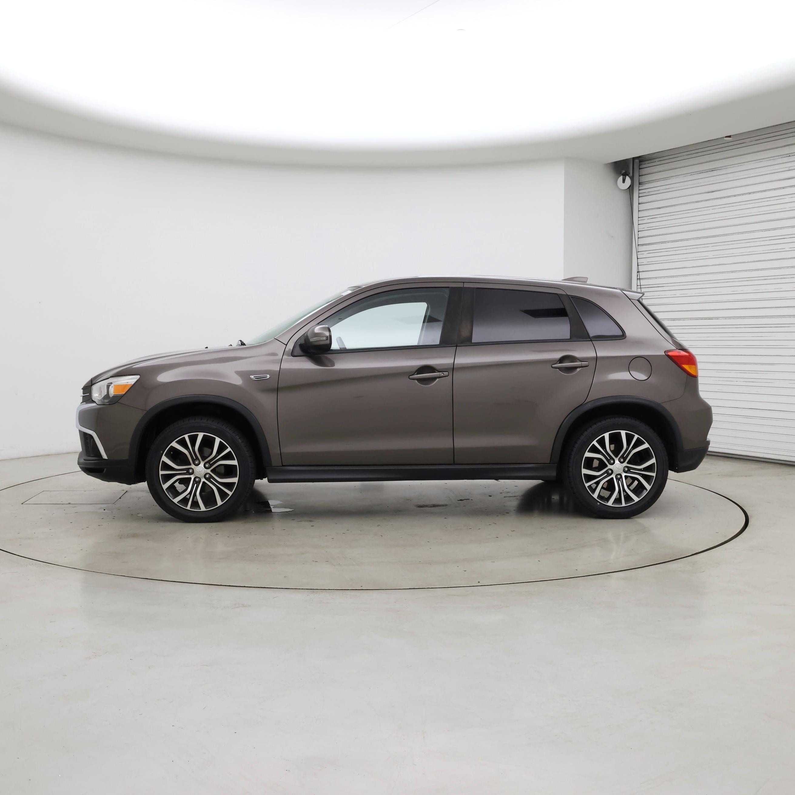 Thumbnail: 2019 Mitsubishi Outlander Sport - 3