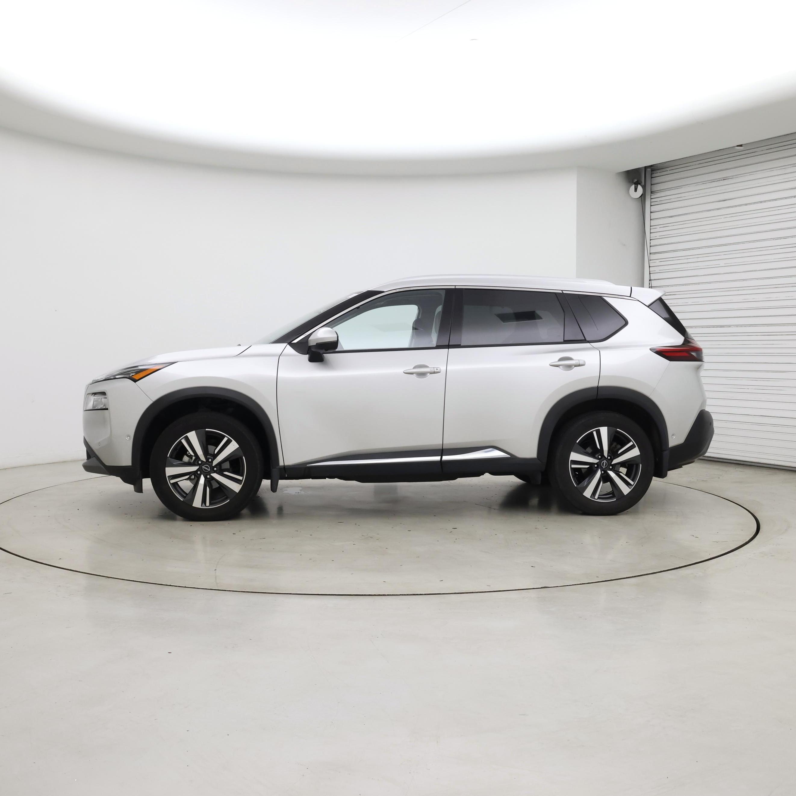 Thumbnail: 2023 Nissan Rogue - 3