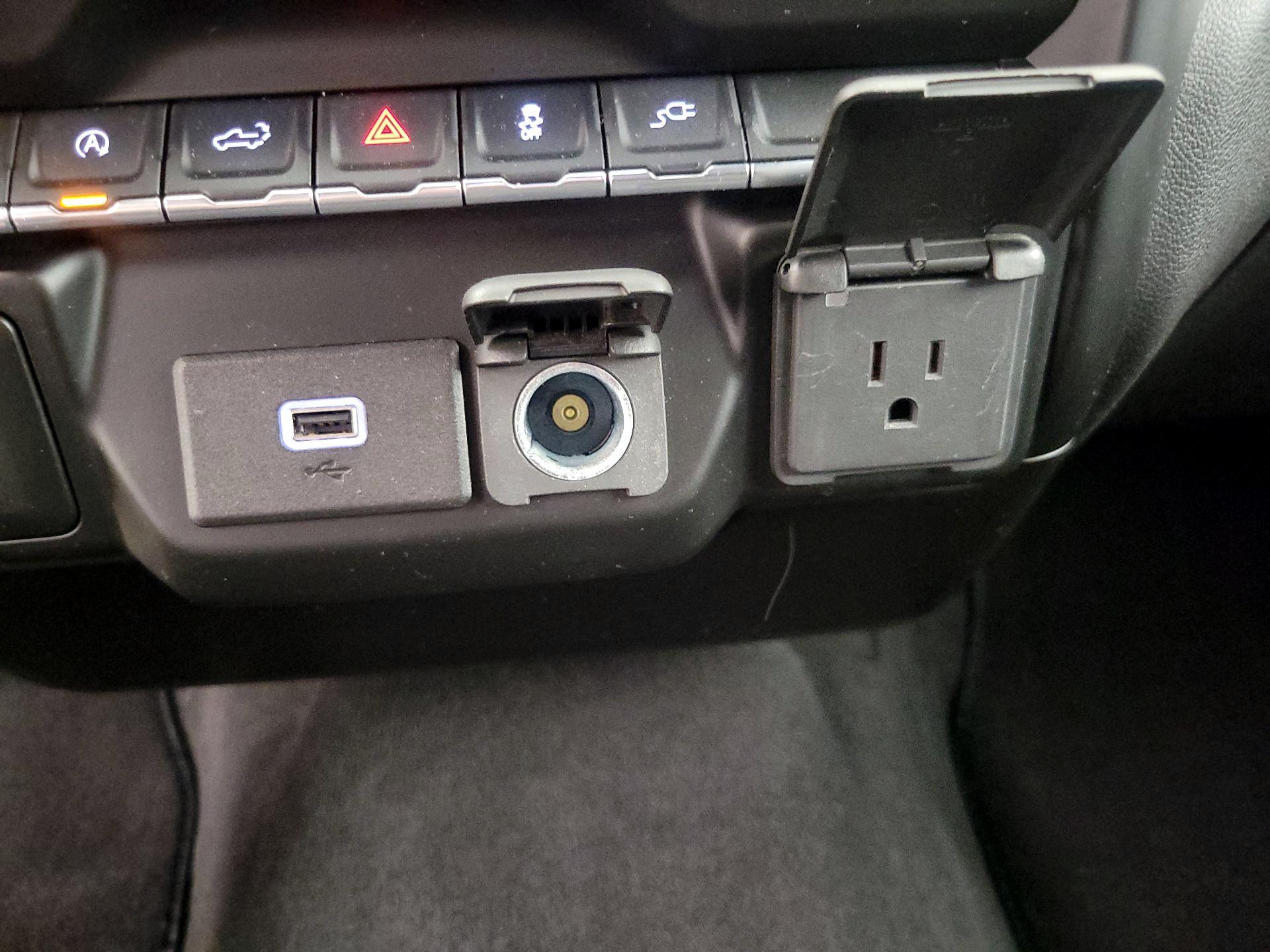 Thumbnail: 2020 Chevrolet Silverado 1500 - 18