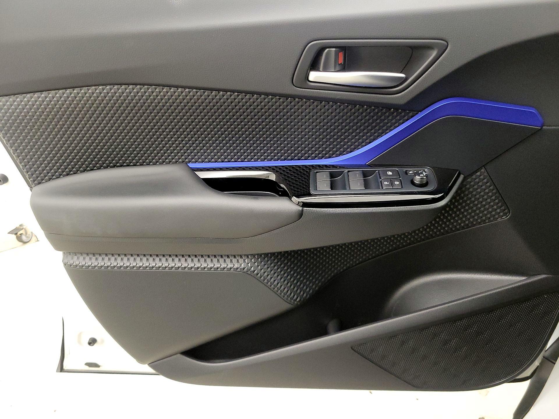 Thumbnail: 2022 Toyota C-HR - 12