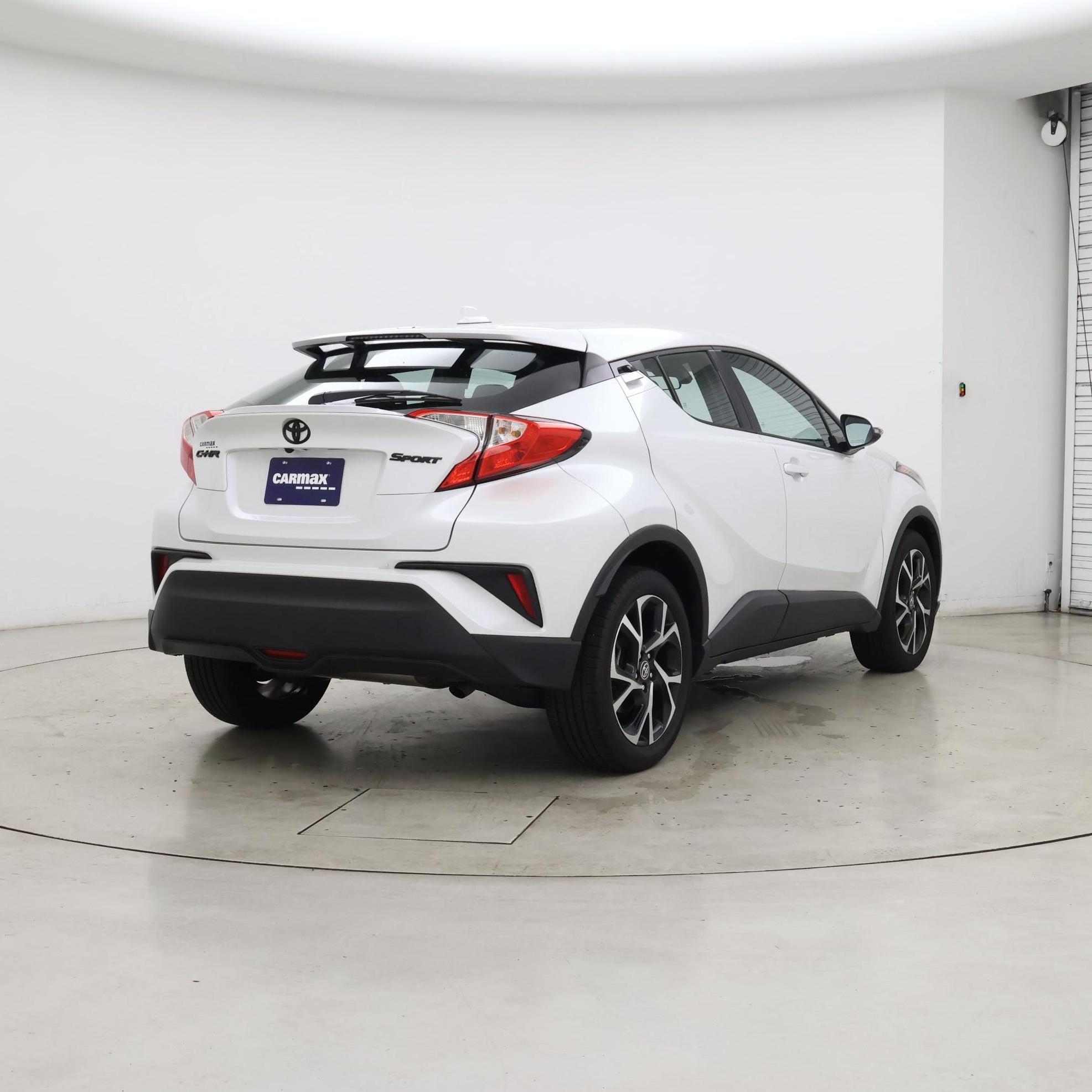 Thumbnail: 2022 Toyota C-HR - 8