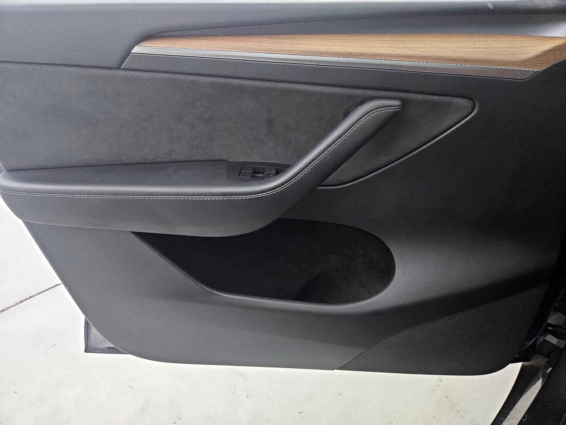 Thumbnail: 2022 Tesla Model Y - 12