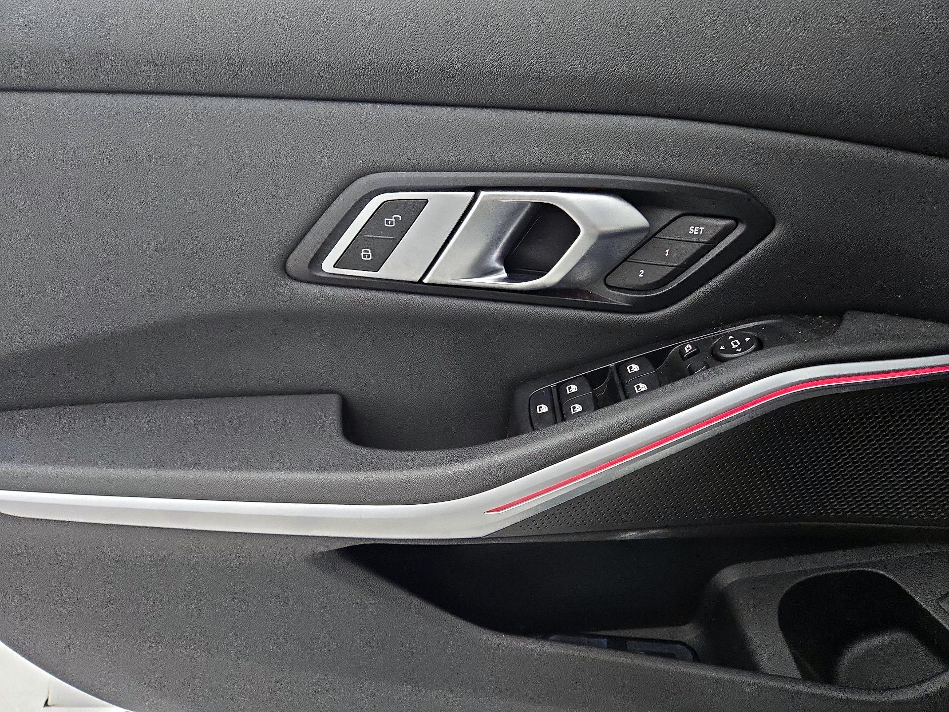 Thumbnail: 2019 BMW 3 Series - 12