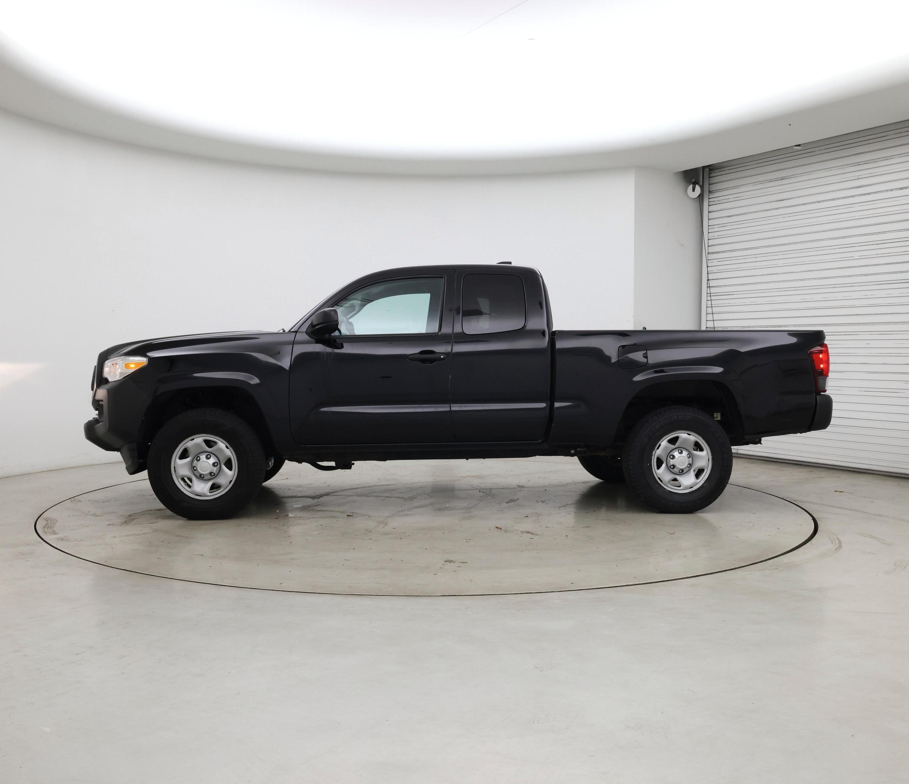 Thumbnail: 2020 Toyota Tacoma - 3