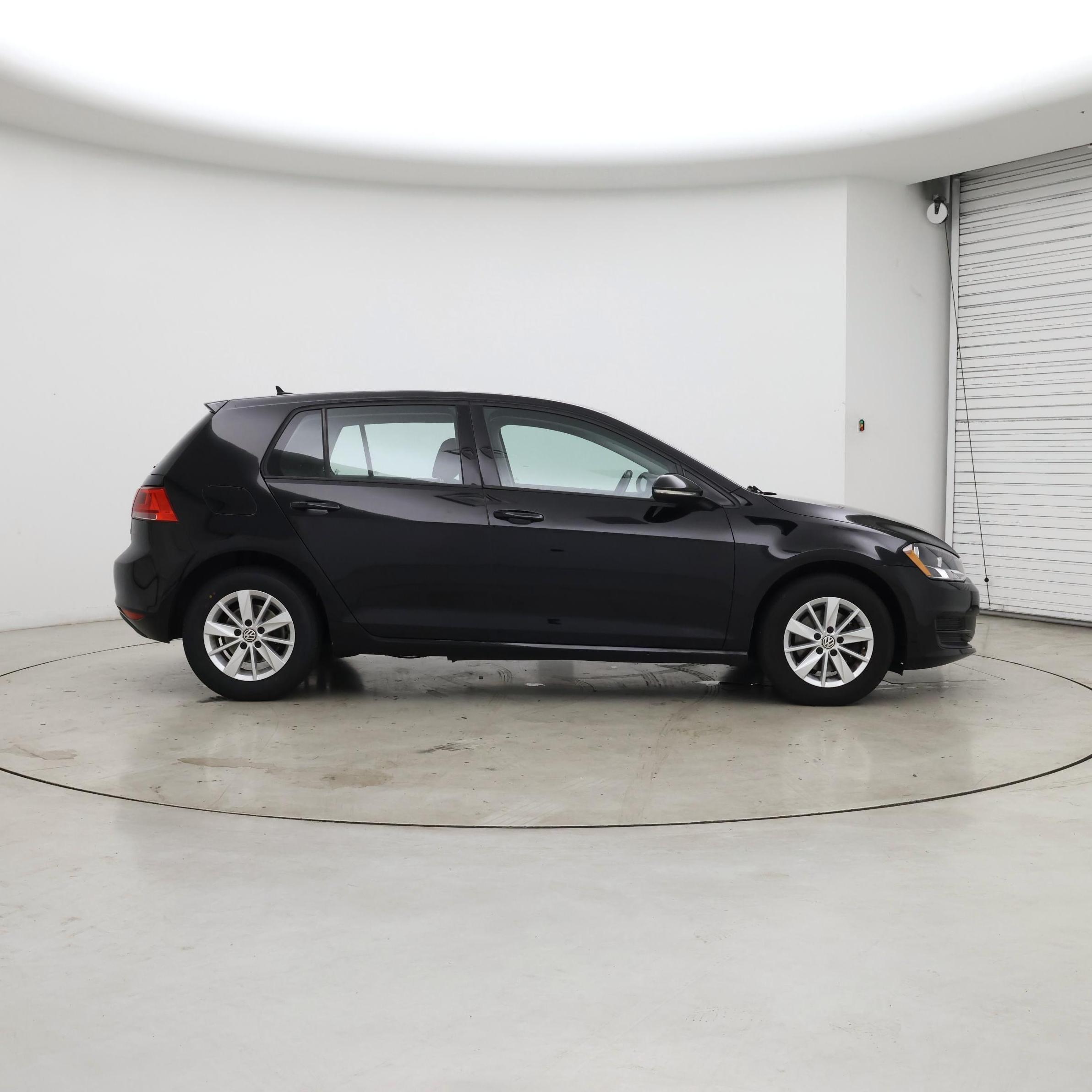 Thumbnail: 2017 Volkswagen Golf - 7