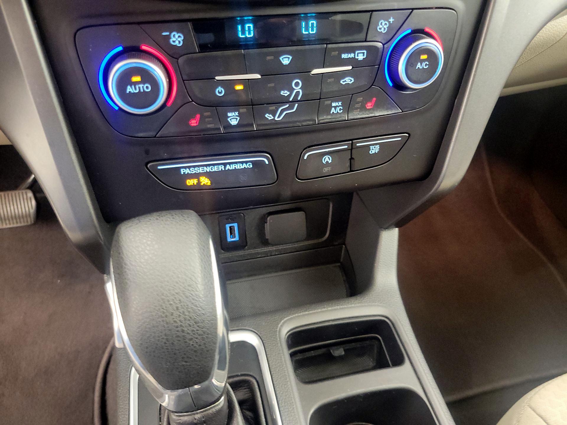Thumbnail: 2018 Ford Escape - 16
