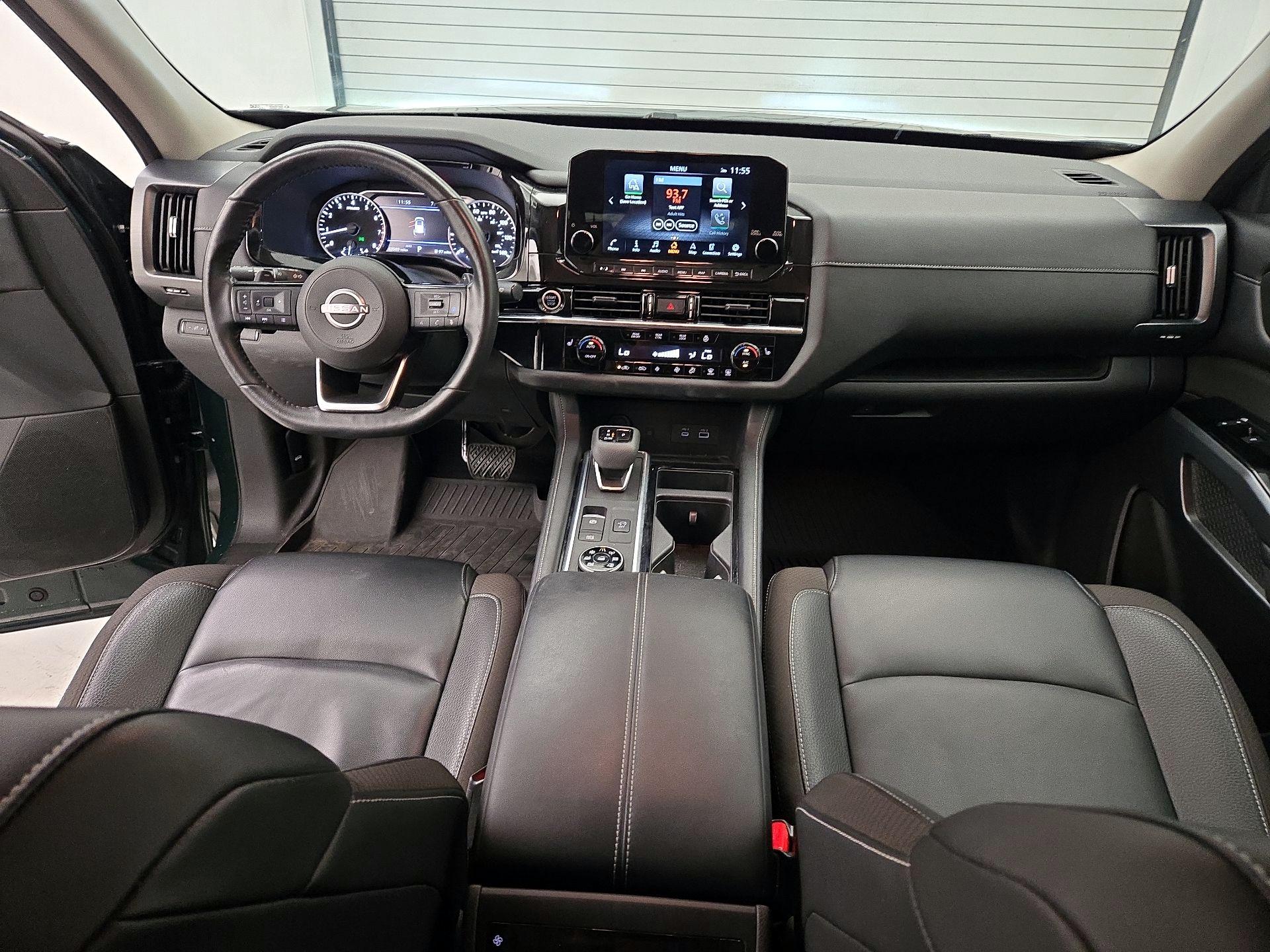 Thumbnail: 2023 Nissan Pathfinder - 9