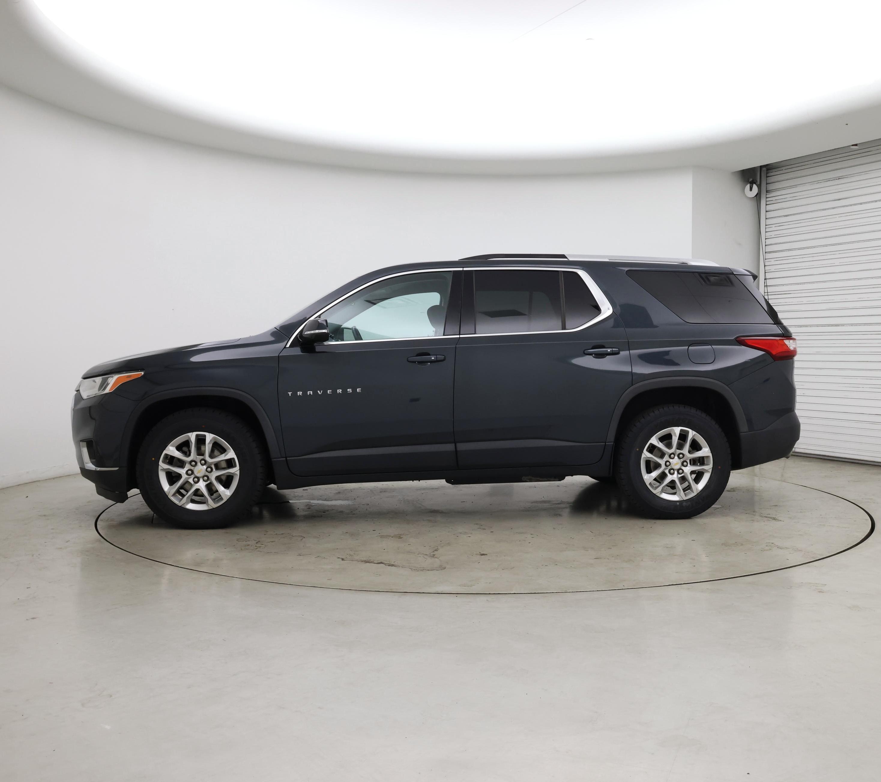 Thumbnail: 2018 Chevrolet Traverse - 3