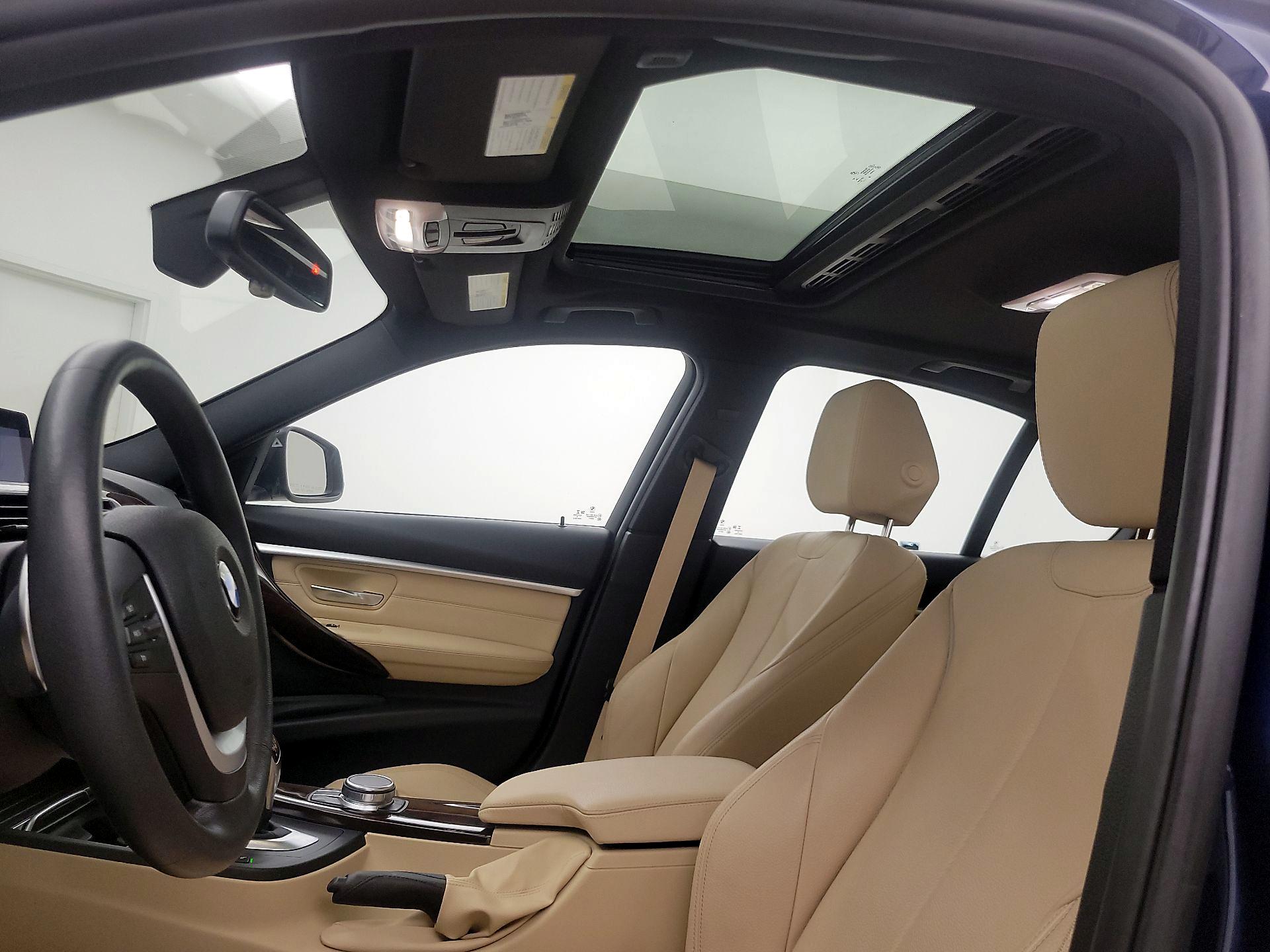 Thumbnail: 2018 BMW 3 Series - 20