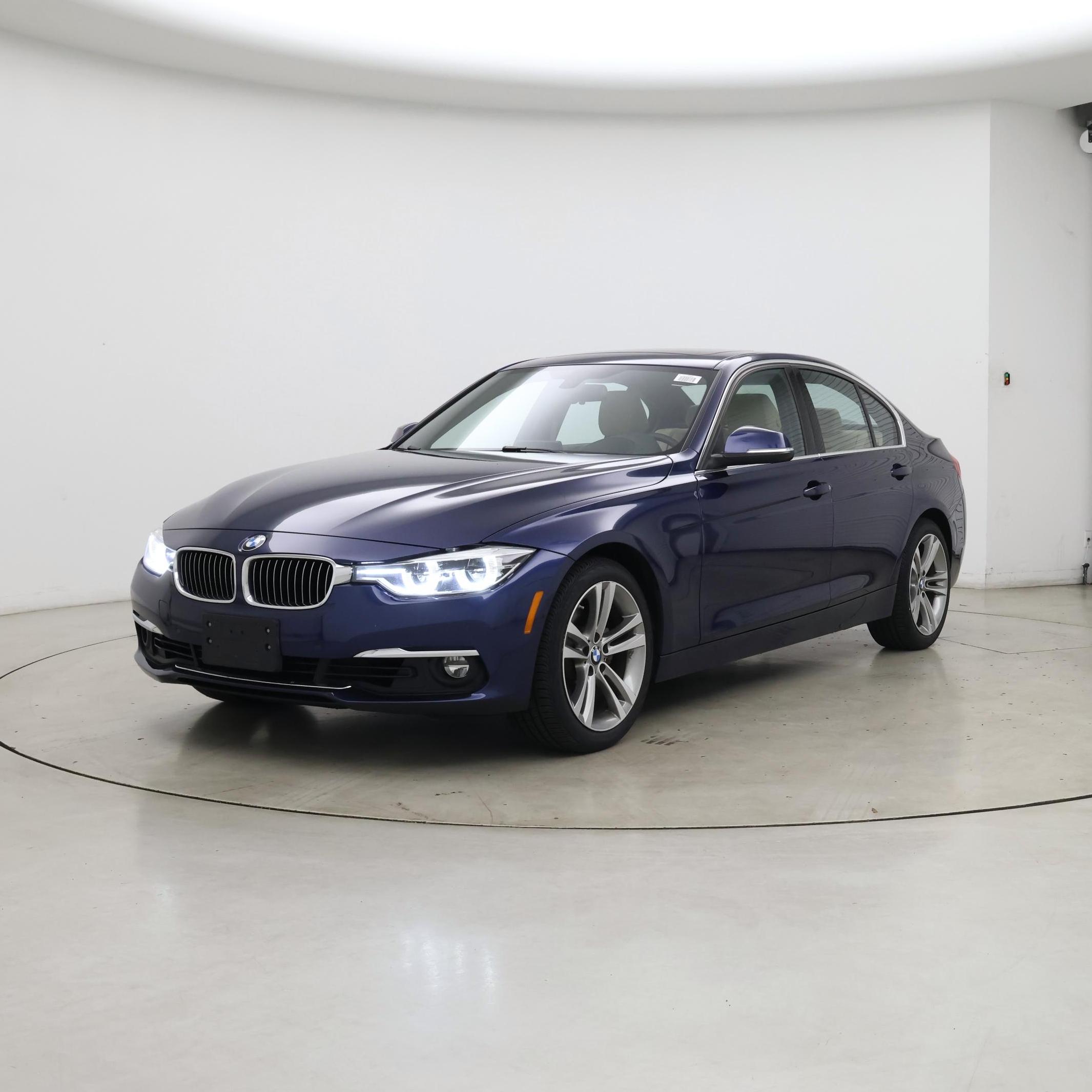 Thumbnail: 2018 BMW 3 Series - 4