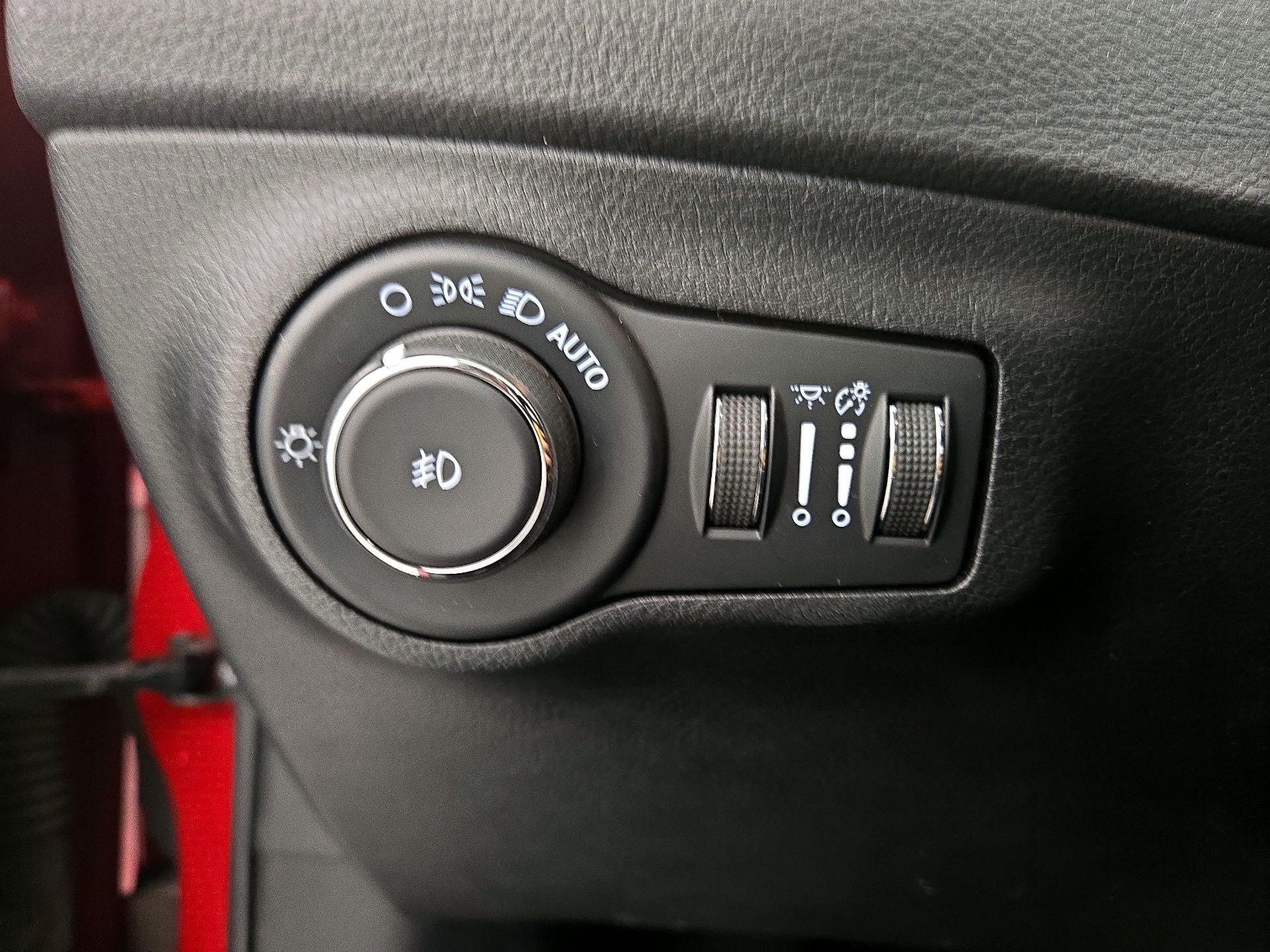 Thumbnail: 2021 Jeep Compass - 13