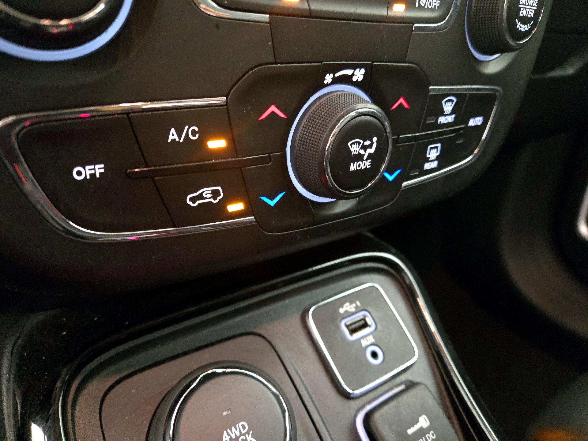 Thumbnail: 2021 Jeep Compass - 16