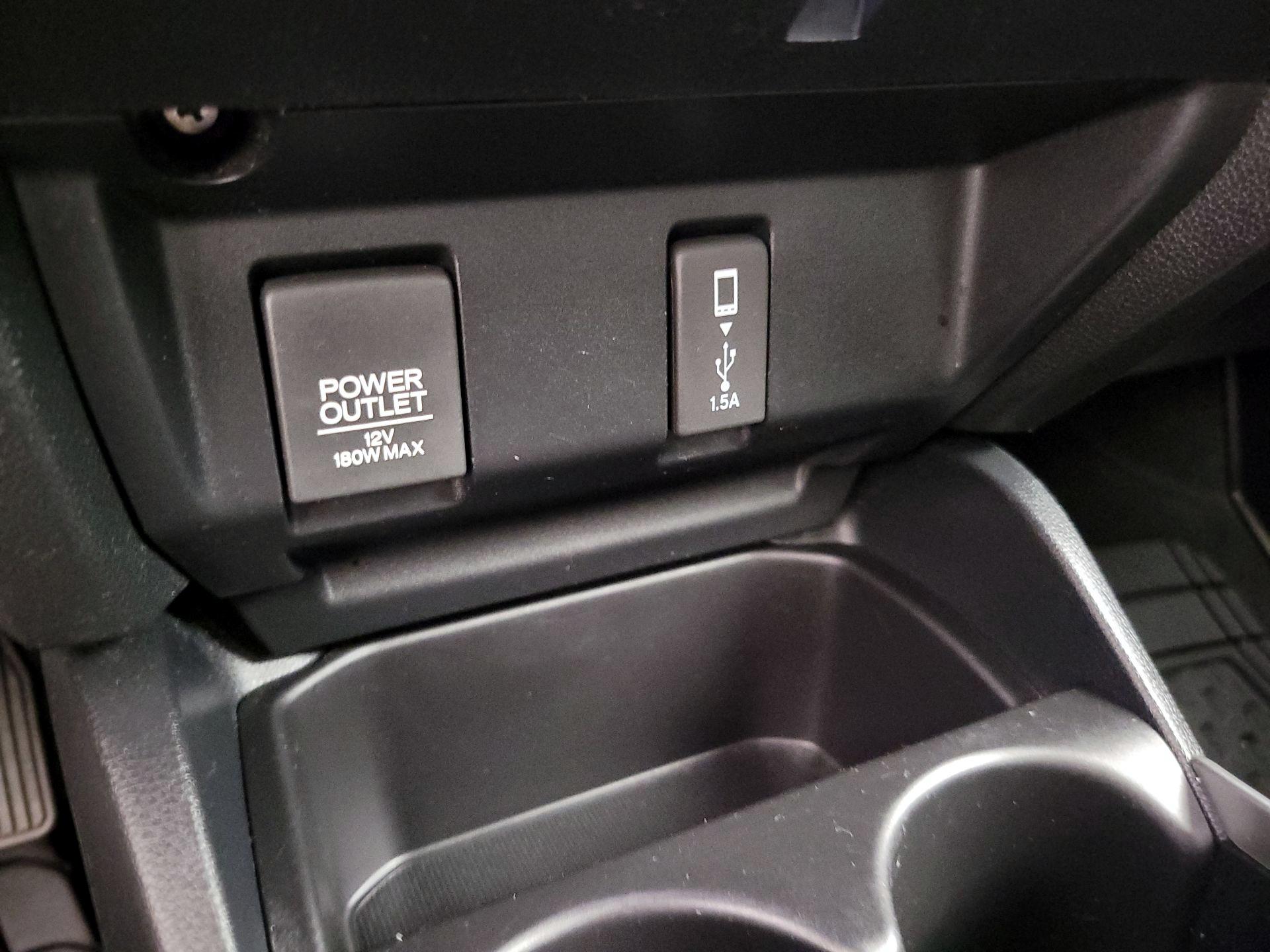 Thumbnail: 2018 Honda Fit - 18