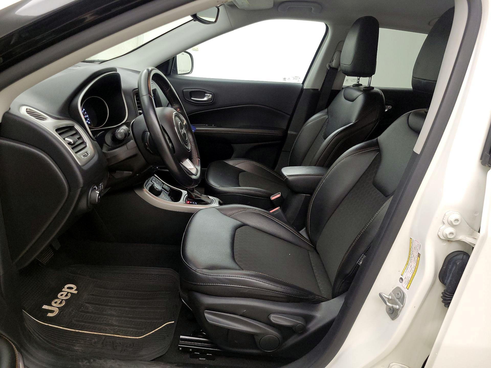 Thumbnail: 2020 Jeep Compass - 11