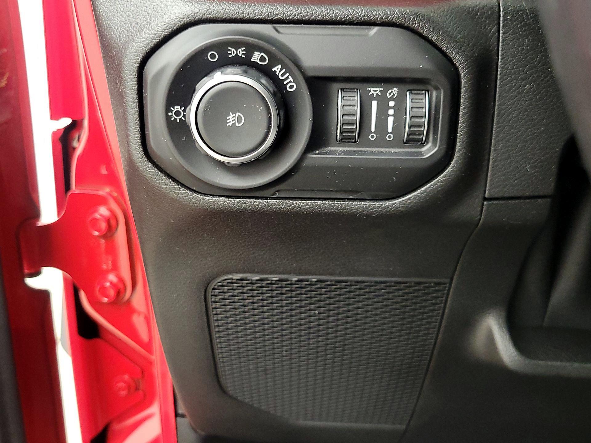 Thumbnail: 2021 Jeep Wrangler - 13