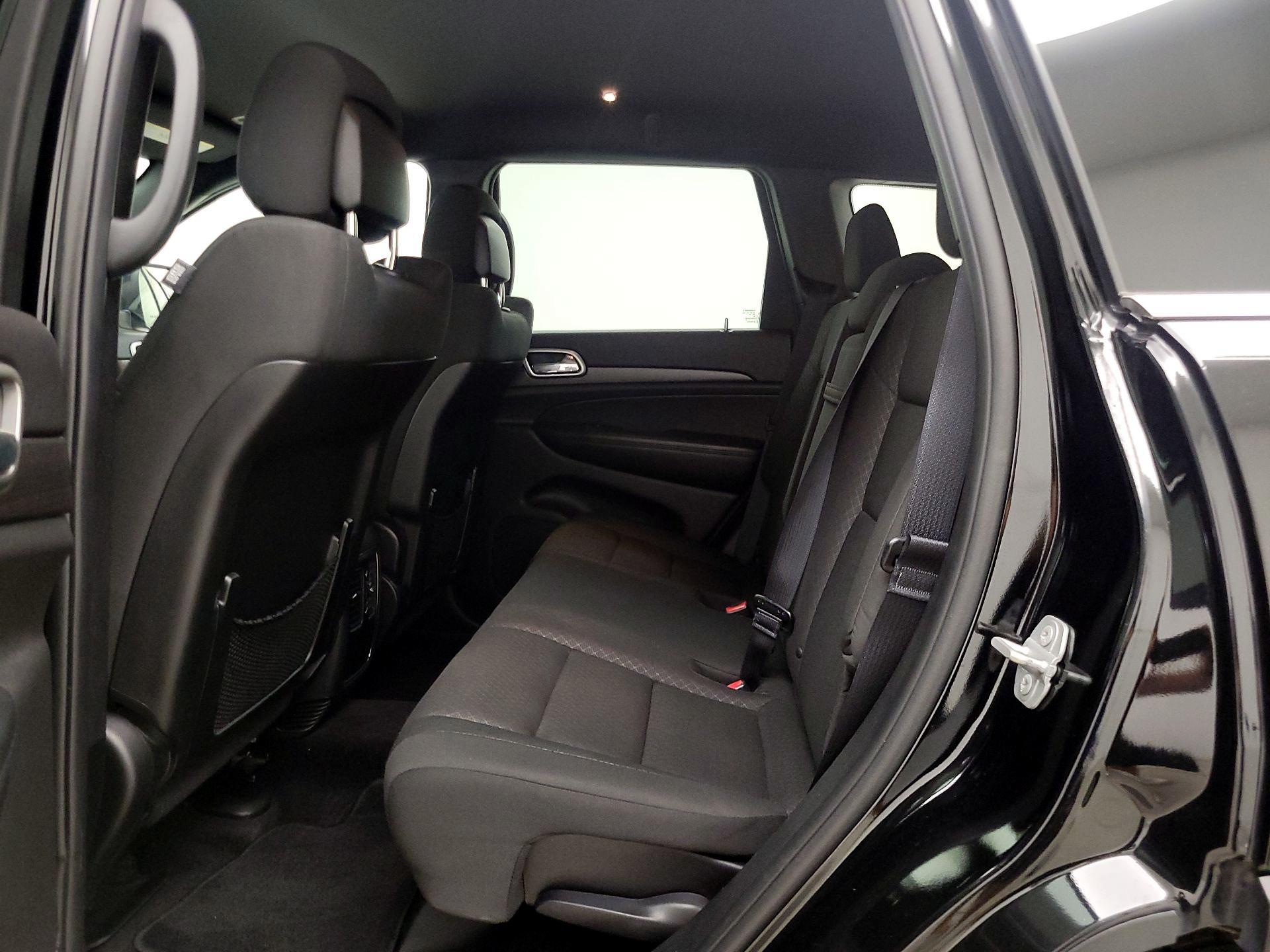 Thumbnail: 2018 Jeep Grand Cherokee - 19