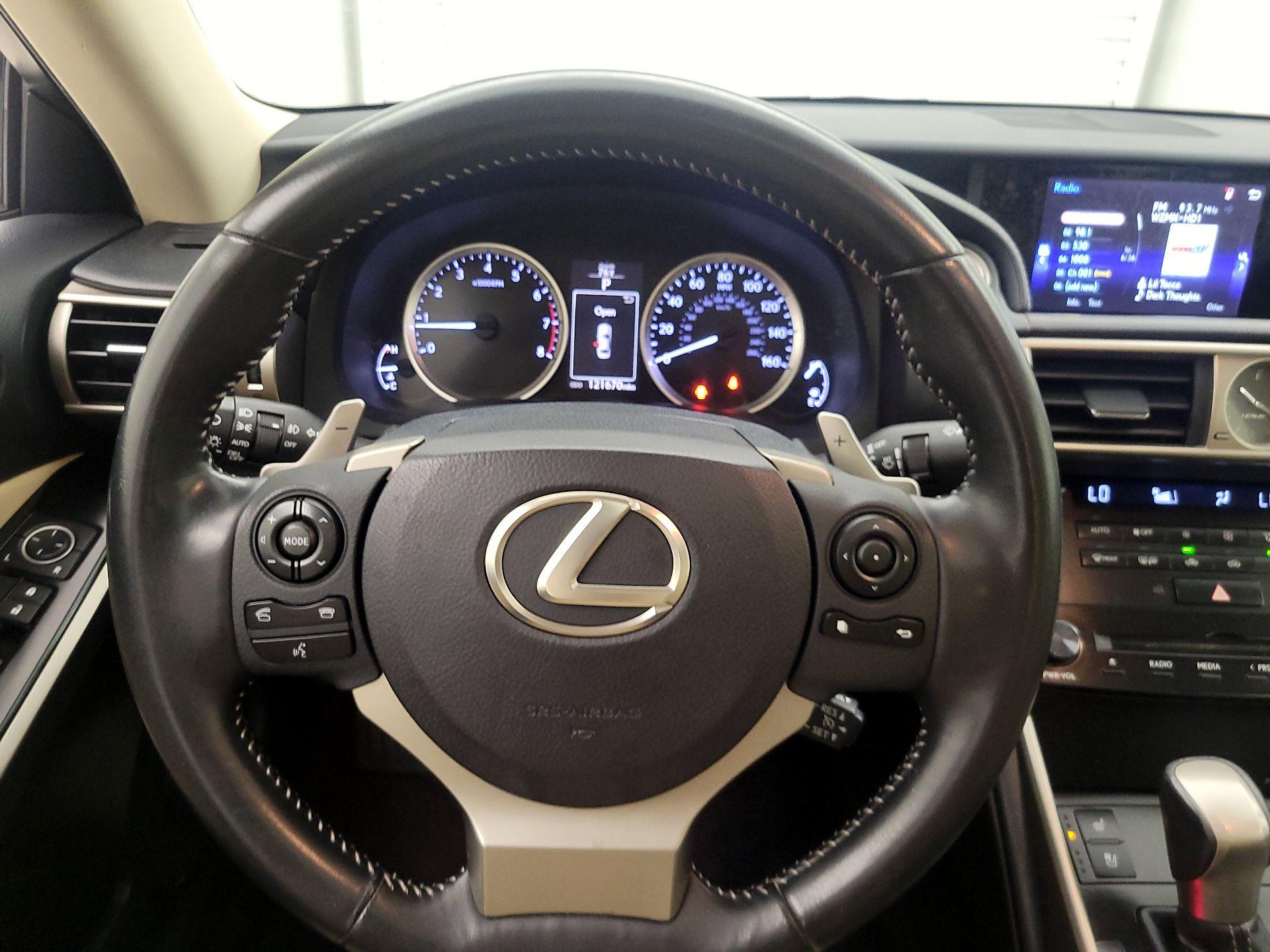 Thumbnail: 2014 Lexus IS - 10