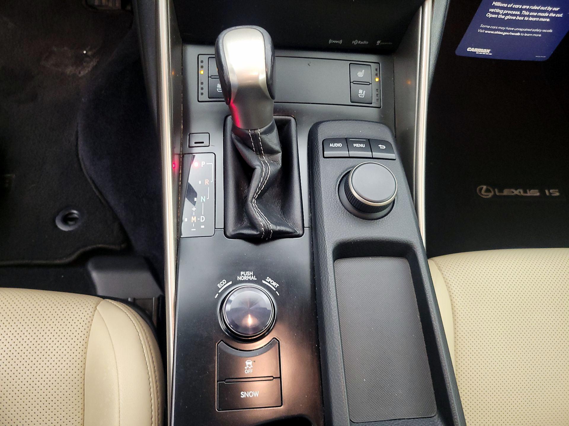 Thumbnail: 2014 Lexus IS - 17