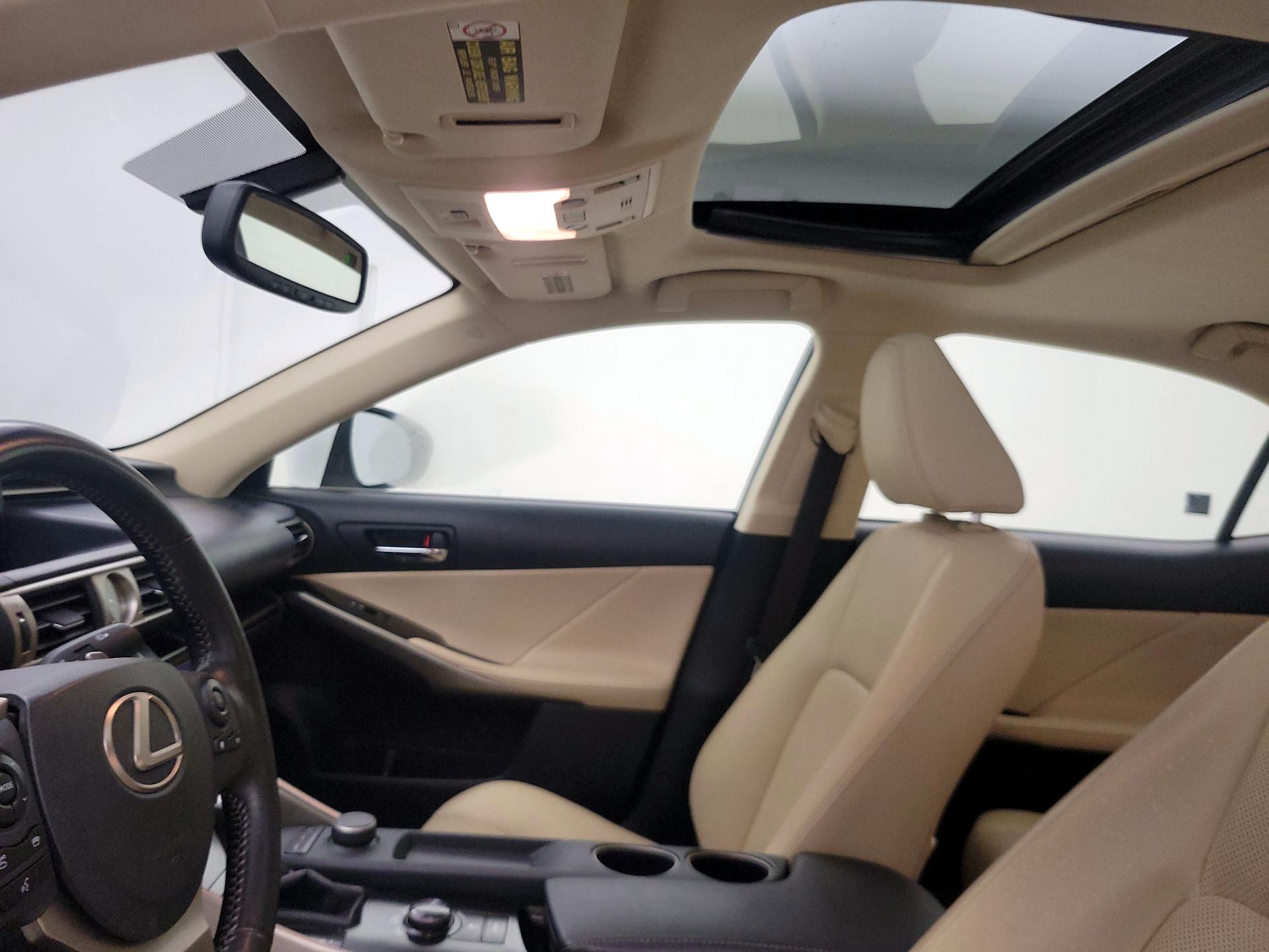Thumbnail: 2014 Lexus IS - 19