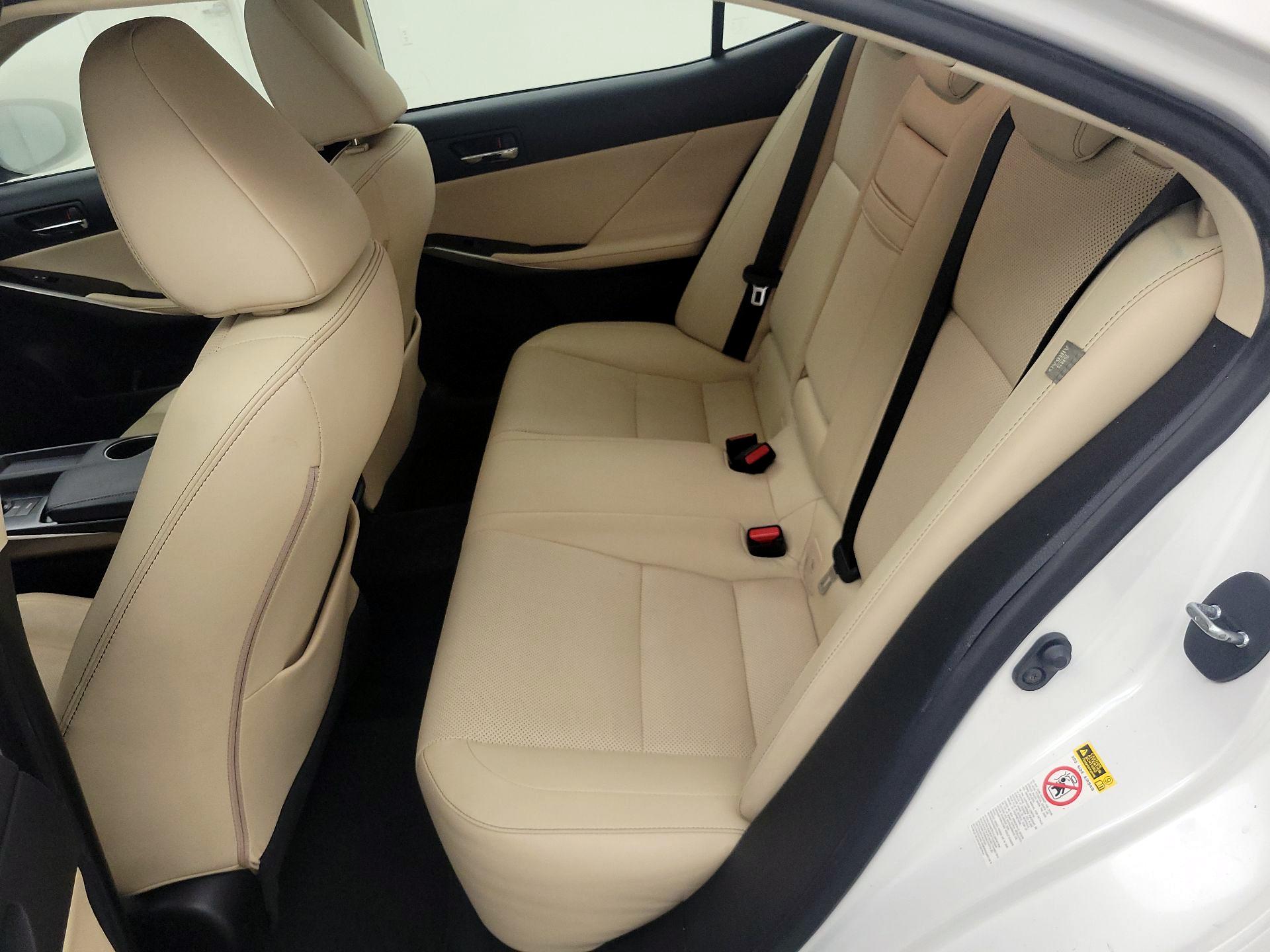 Thumbnail: 2014 Lexus IS - 20