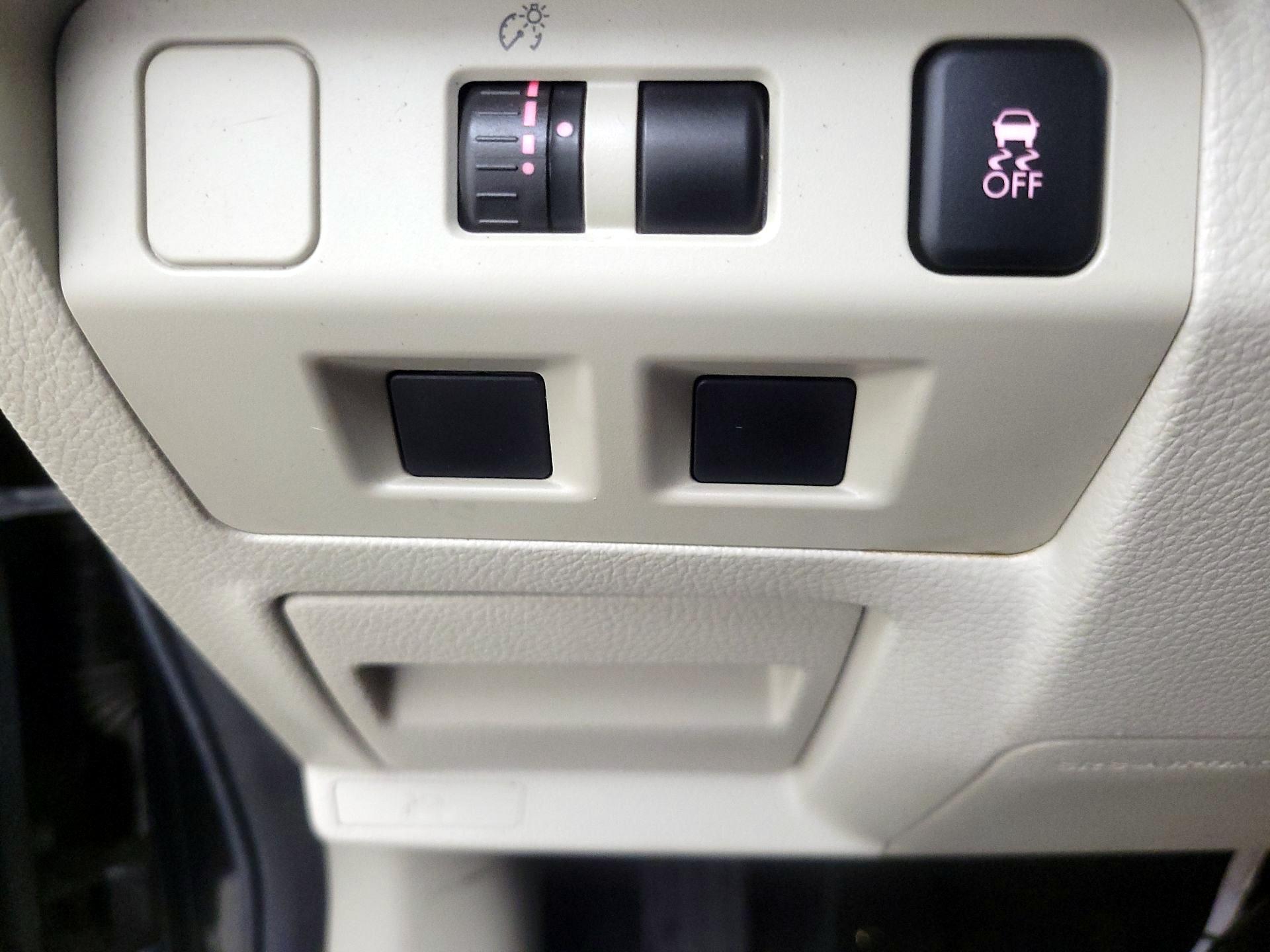 Thumbnail: 2014 Subaru XV Crosstrek - 13