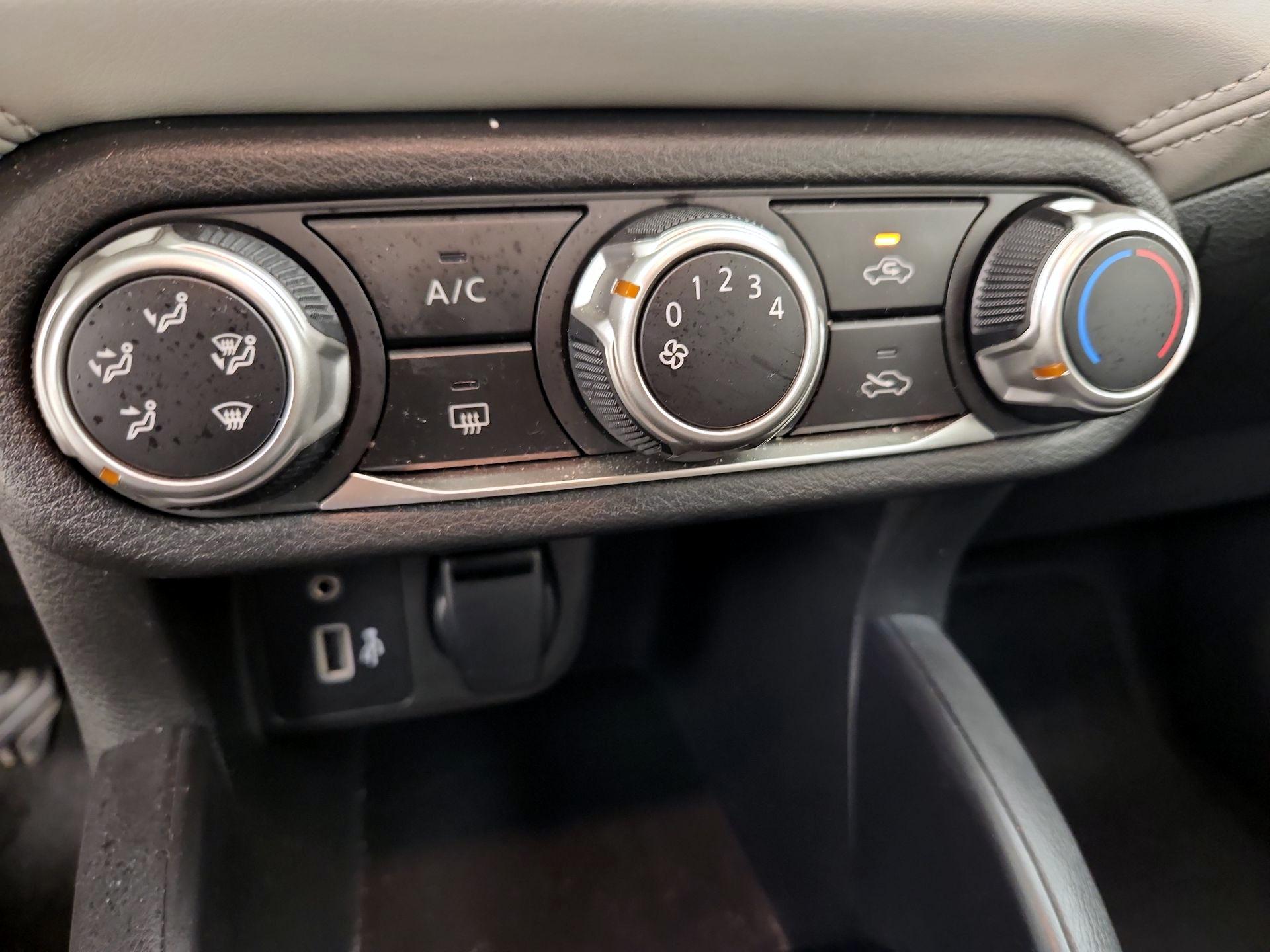Thumbnail: 2020 Nissan Versa - 15