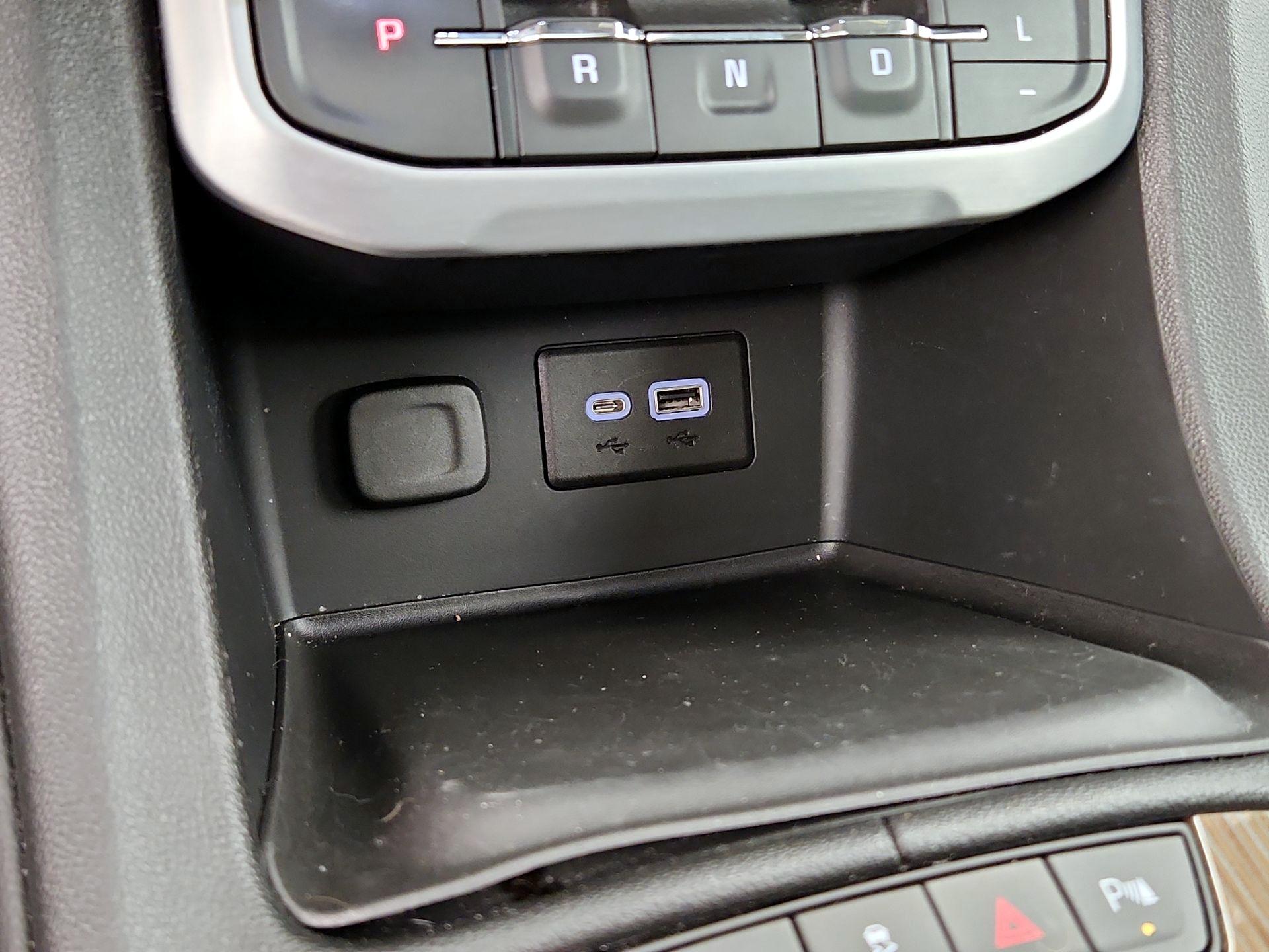 Thumbnail: 2021 GMC Acadia - 19