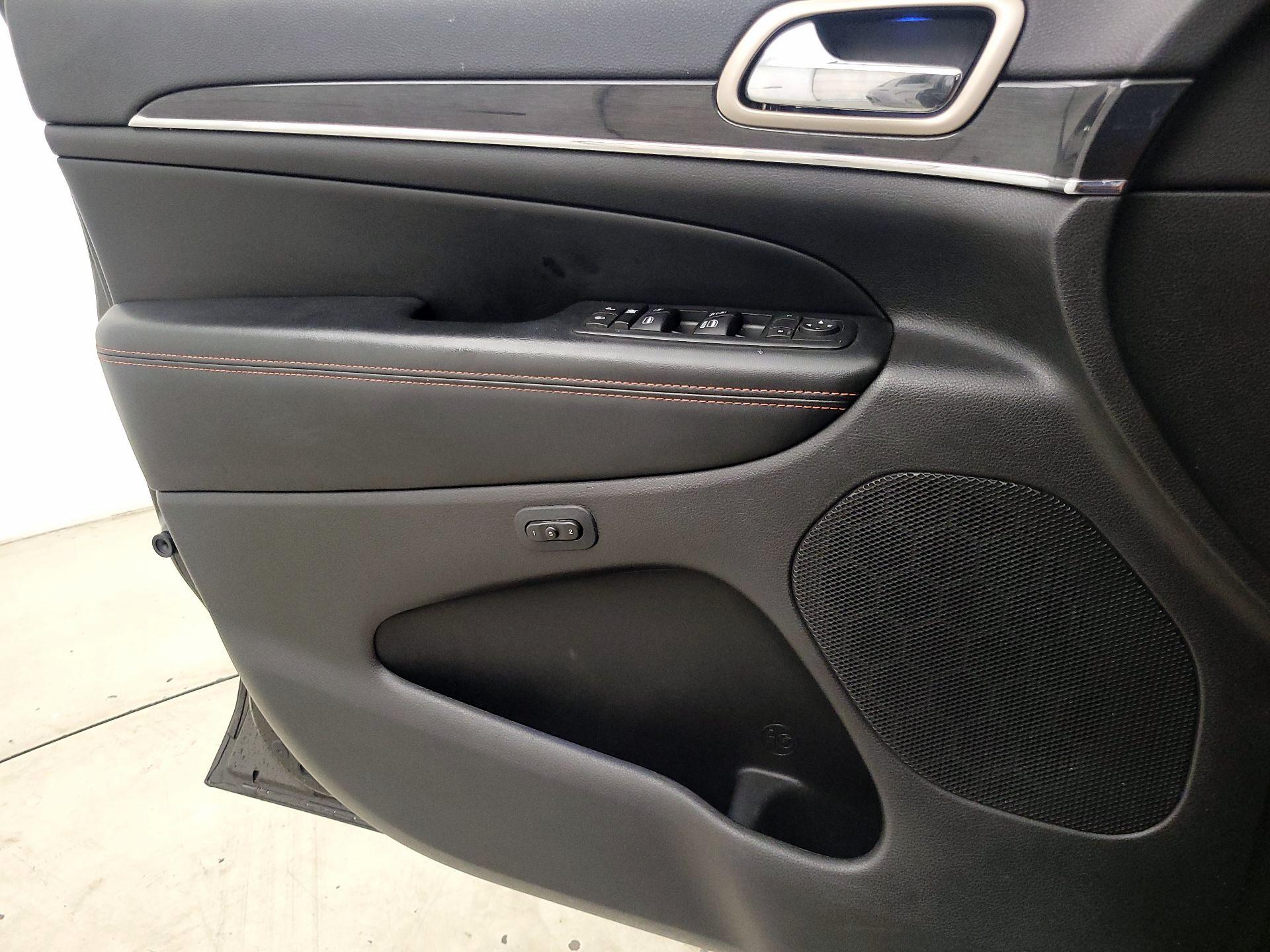 Thumbnail: 2016 Jeep Grand Cherokee - 12