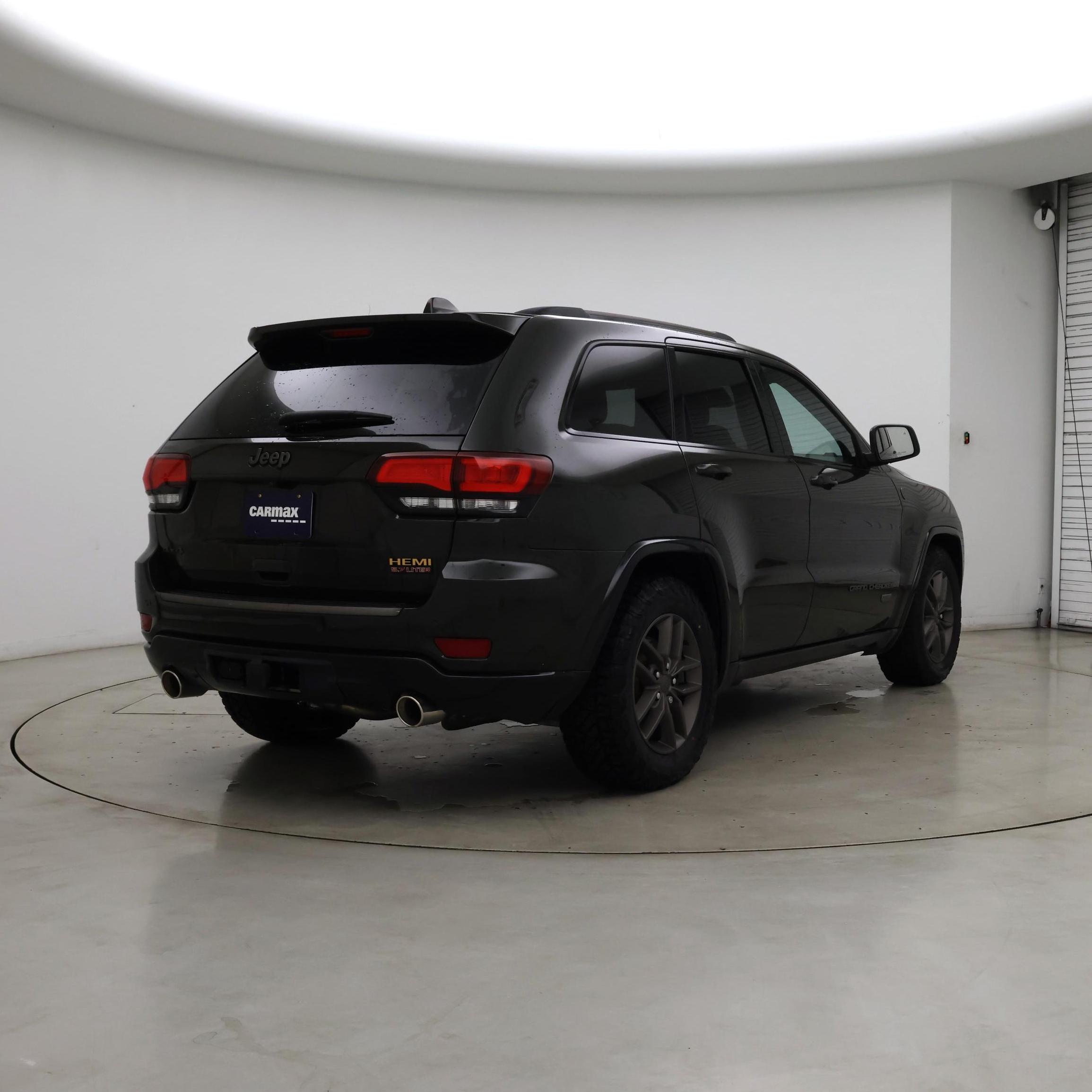 Thumbnail: 2016 Jeep Grand Cherokee - 8