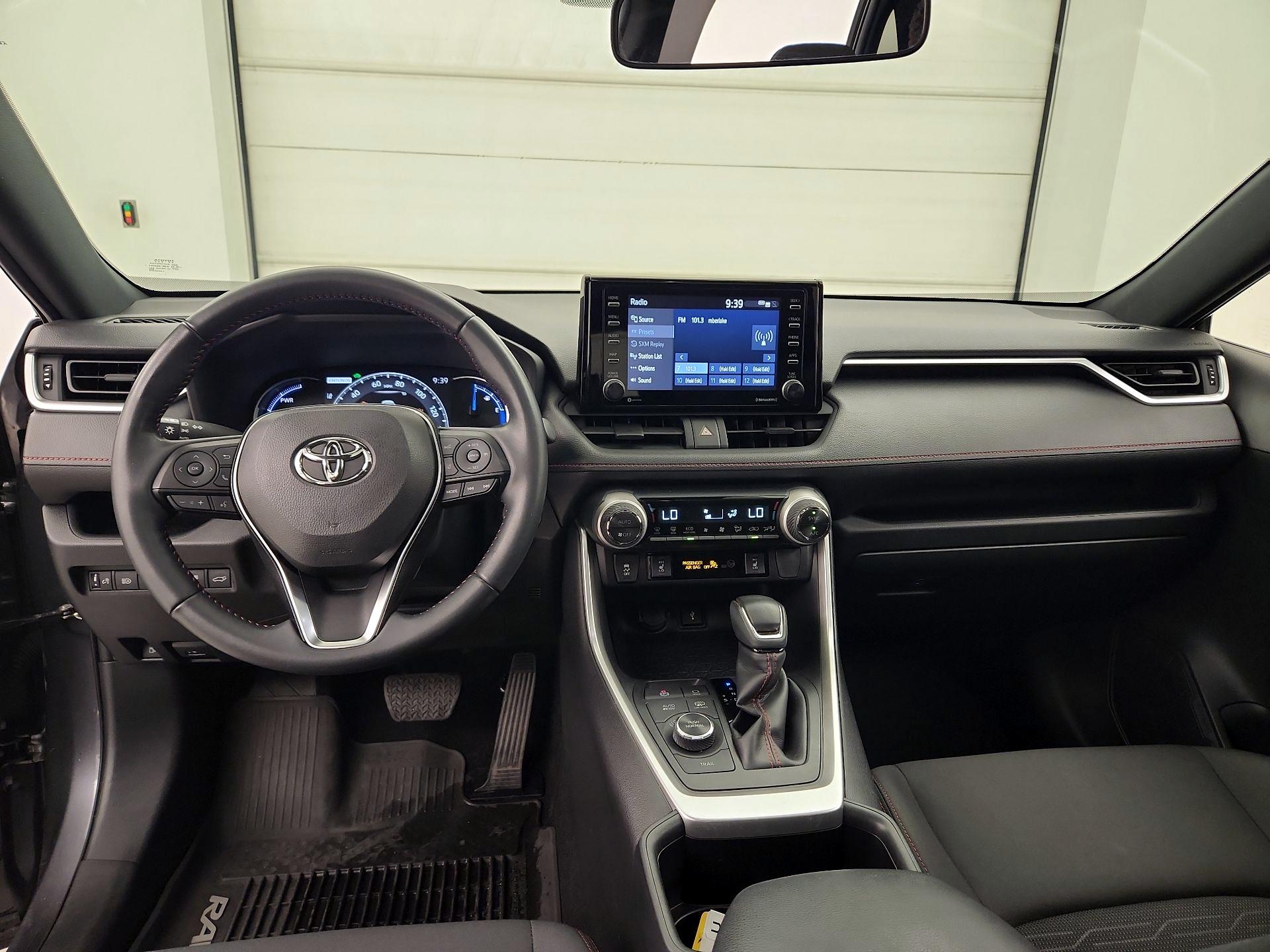 Thumbnail: 2022 Toyota RAV4 - 9