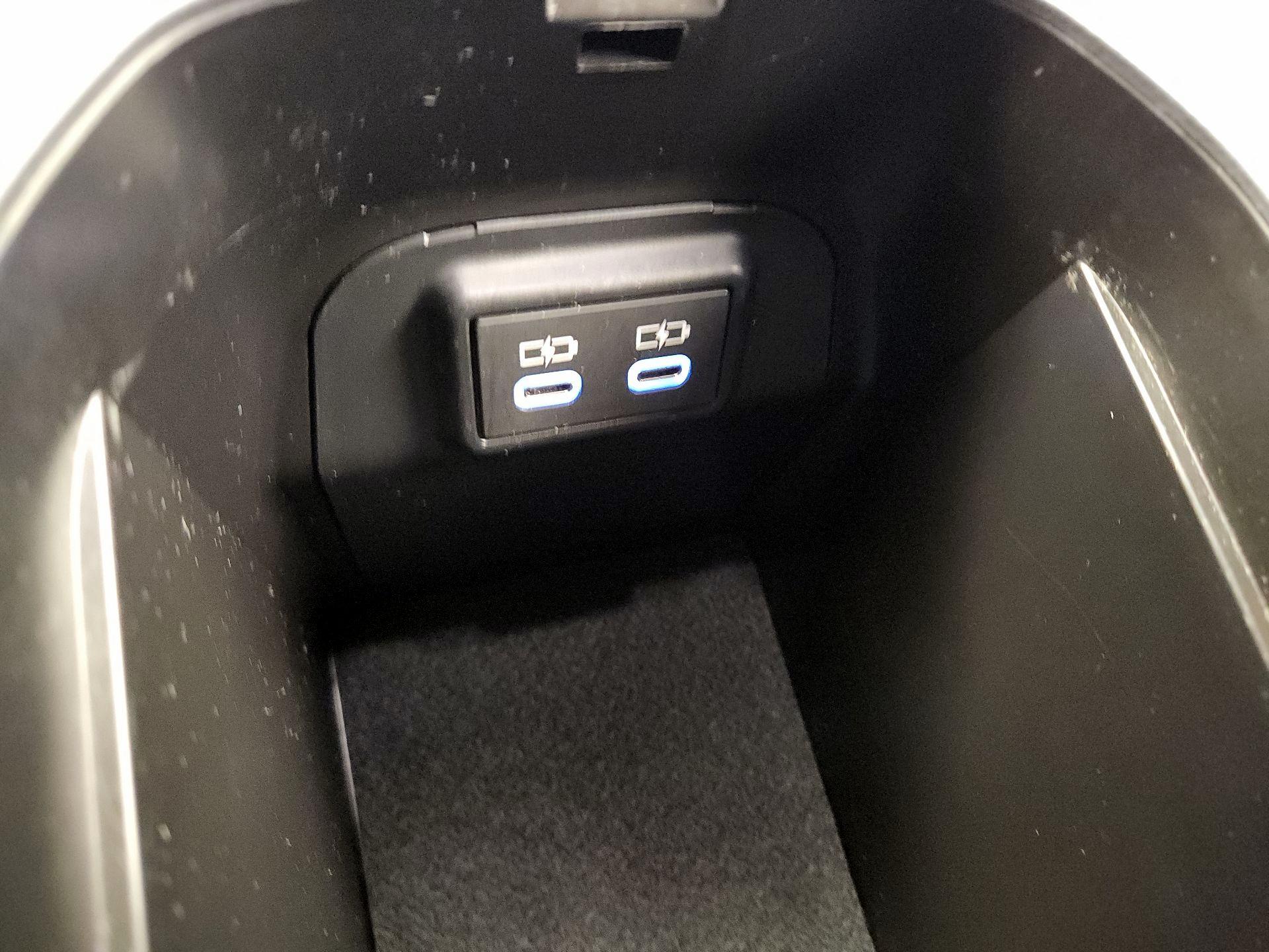 Thumbnail: 2022 Toyota RAV4 - 18