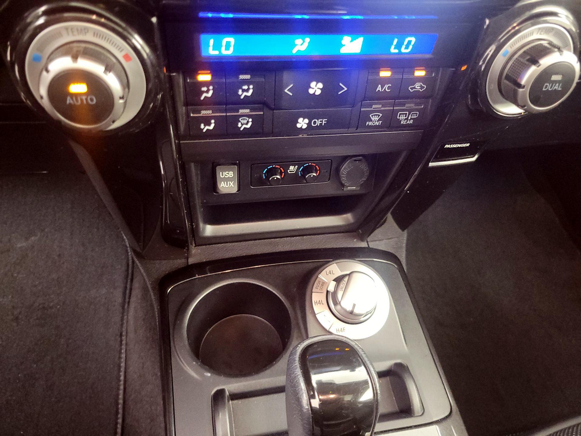 Thumbnail: 2019 Toyota 4Runner - 17