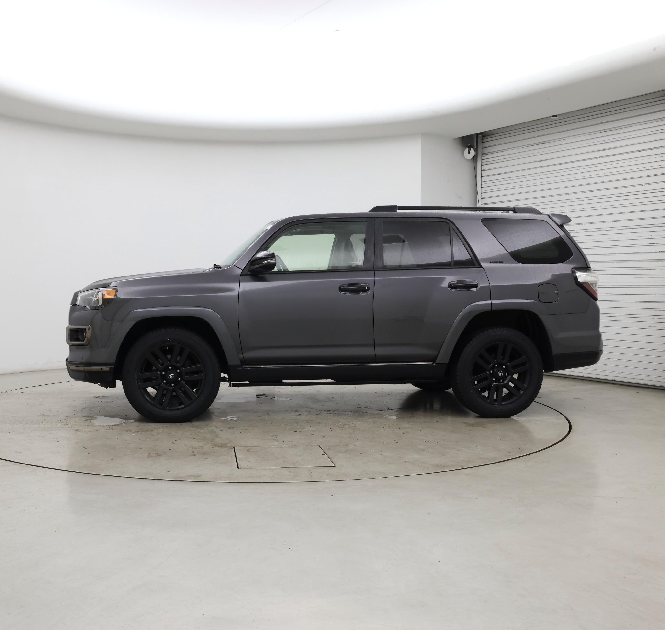 Thumbnail: 2019 Toyota 4Runner - 3