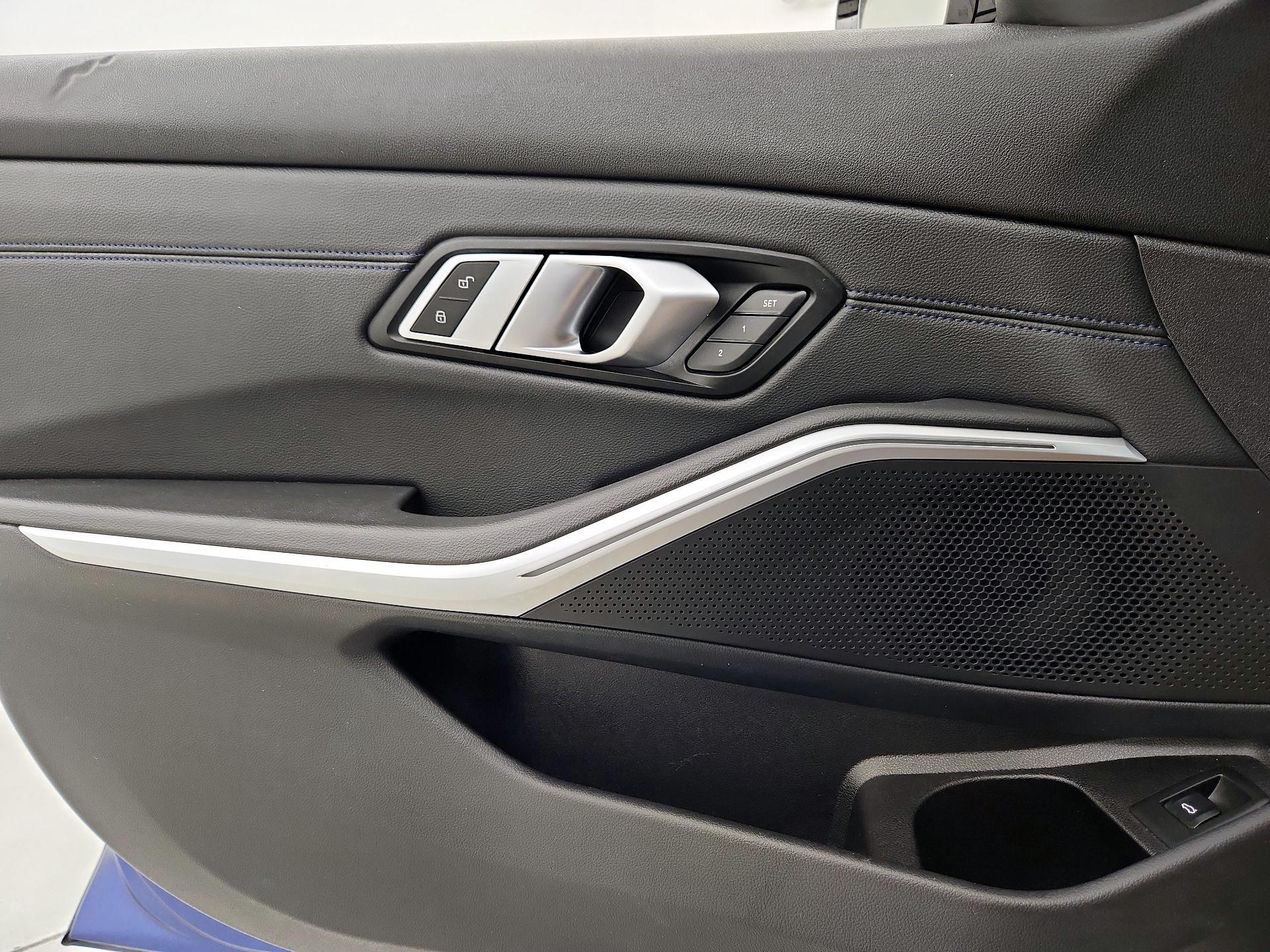 Thumbnail: 2021 BMW 3 Series - 12