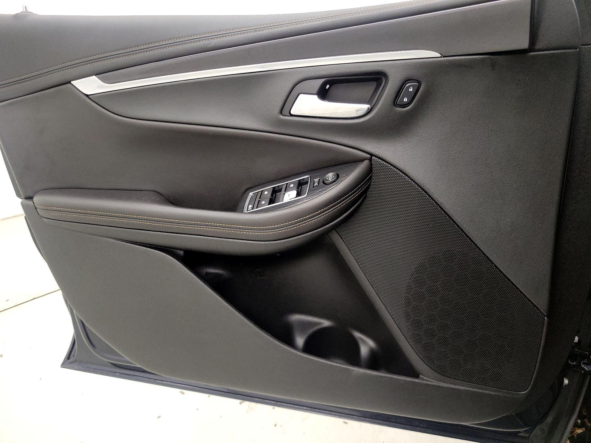 Thumbnail: 2017 Chevrolet Impala - 12