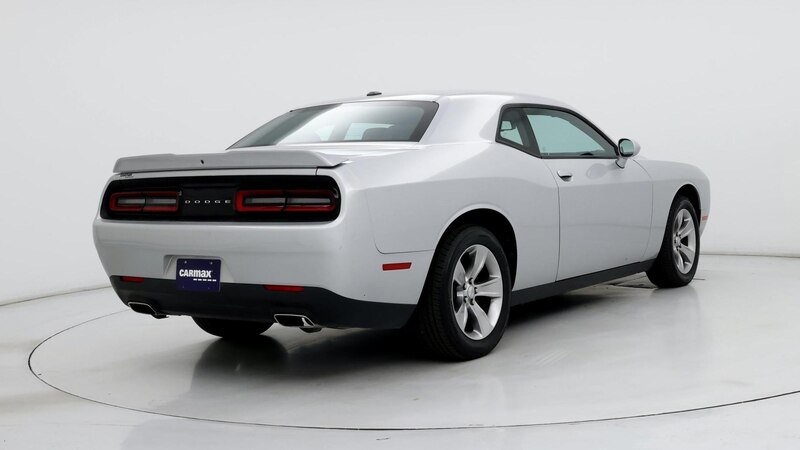 2022 Dodge Challenger SXT 8